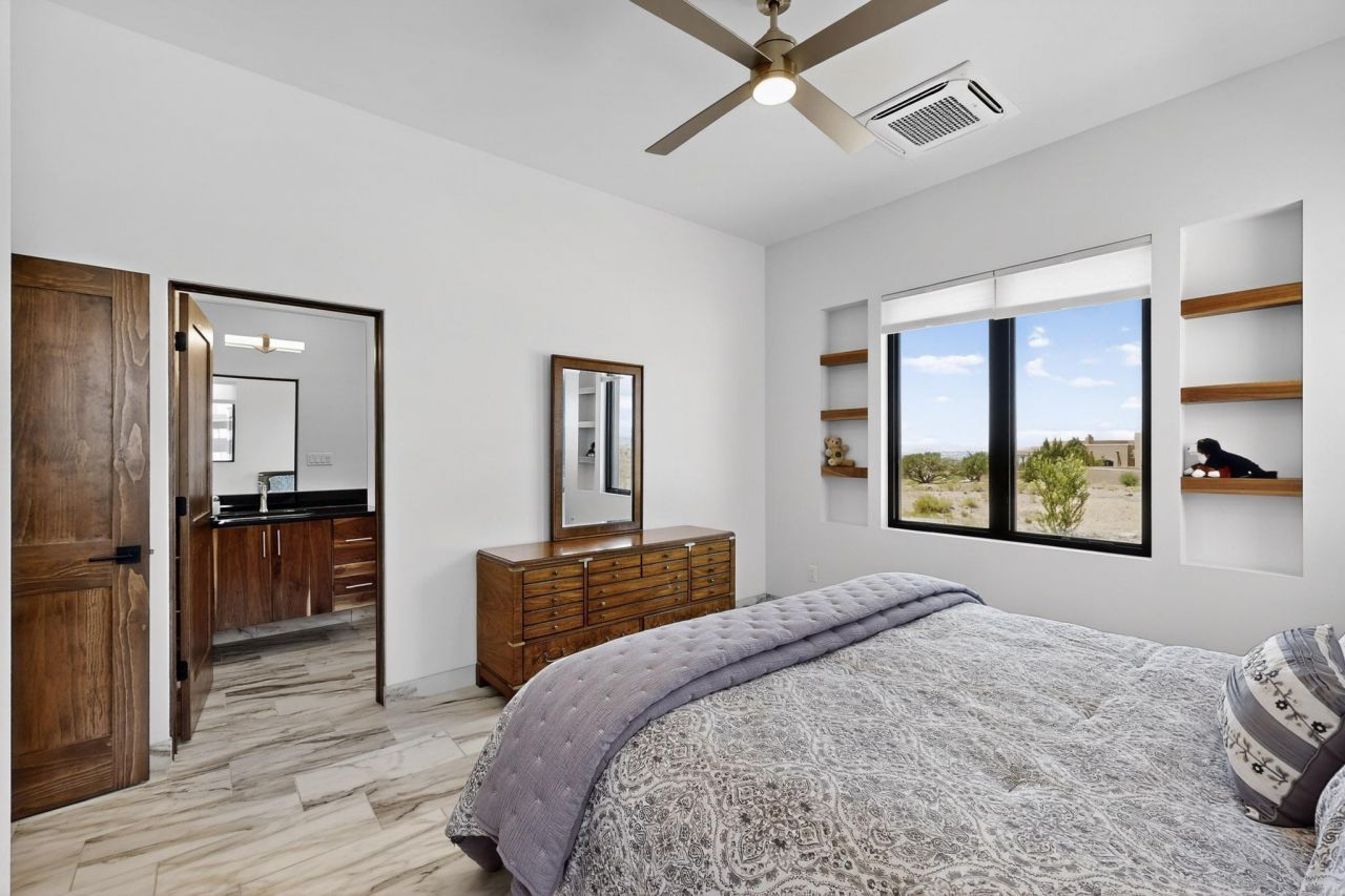 Placitas, New Mexico, 87043, United States, 3 Bedrooms Bedrooms, ,4 BathroomsBathrooms,Residential,For Sale,1903548