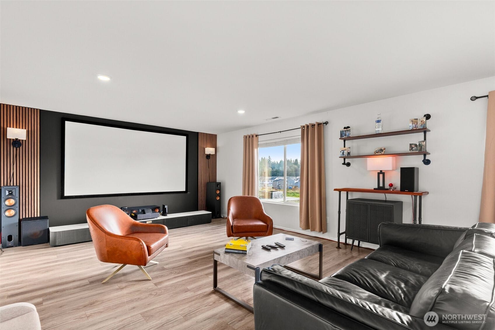 Olympia, Washington, 98501, United States, 4 Bedrooms Bedrooms, ,3 BathroomsBathrooms,Residential,For Sale,1997535