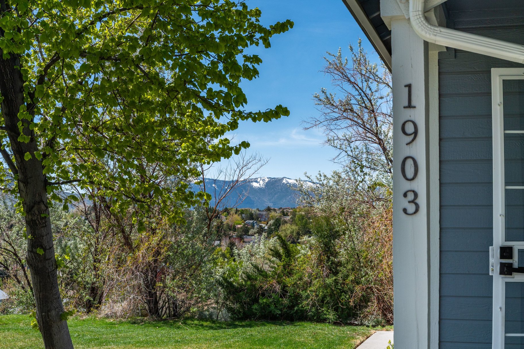  Rebuilt to Impress: Stylish Modern Townhome Retreat - 物件實景