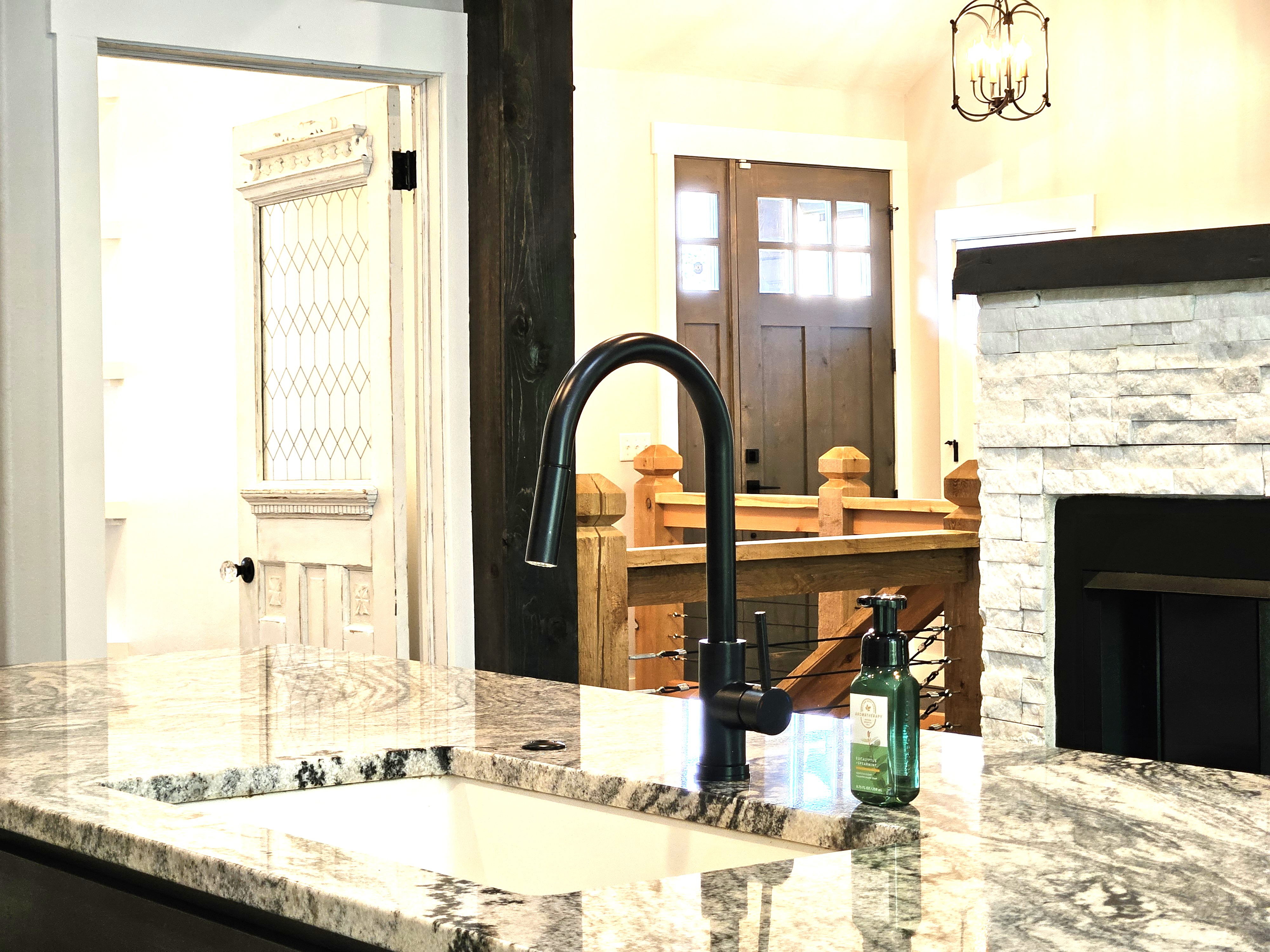 SPRINGFIELD, Missouri, 65804, United States, 4 Bedrooms Bedrooms, ,4 BathroomsBathrooms,Residential,For Sale,1996433