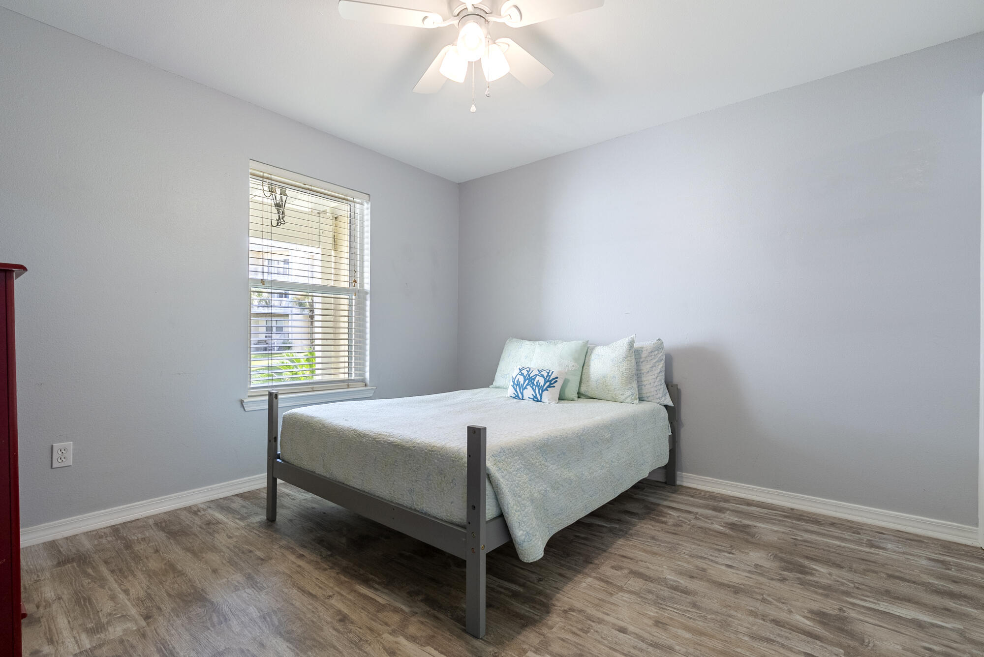 Navarre, Florida, 32566, United States, 3 Bedrooms Bedrooms, ,5 BathroomsBathrooms,Residential,For Sale,1956156