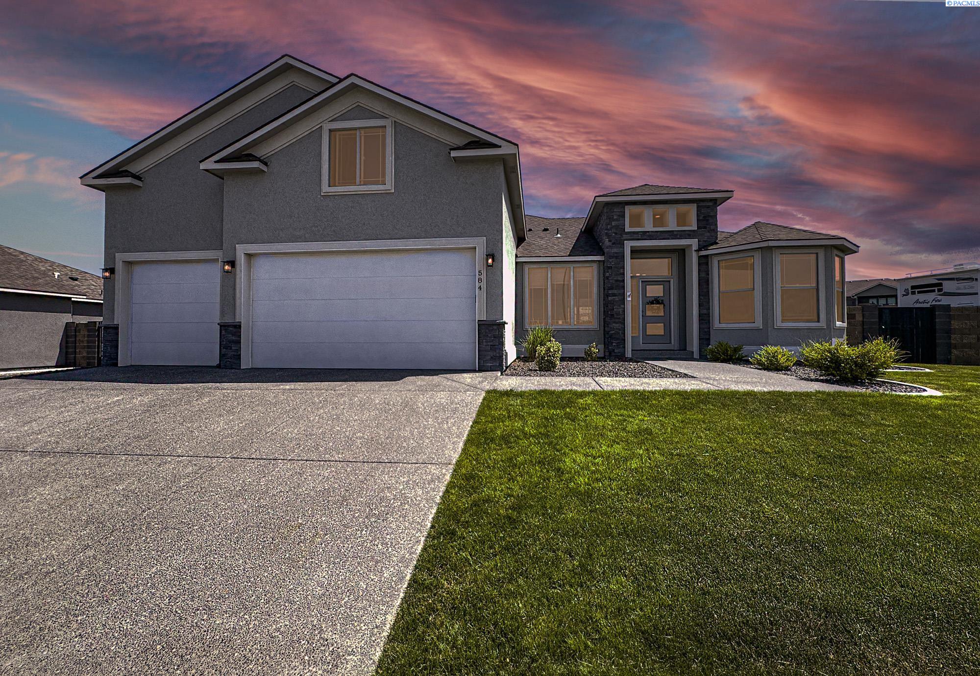 West Richland, Washington, 99353, United States, 5 Bedrooms Bedrooms, ,2 BathroomsBathrooms,Residential,For Sale,1873826