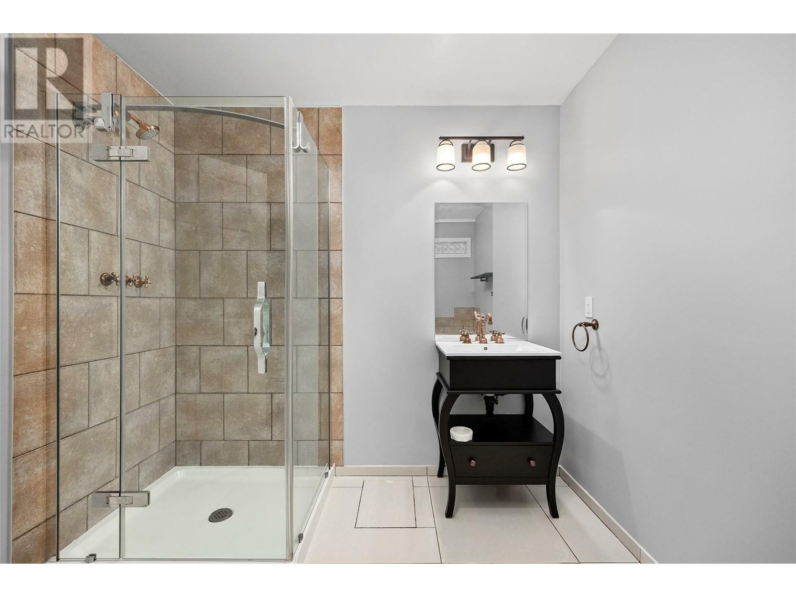 KELOWNA, British Columbia, V1P 1N8, CA, 6 Bedrooms Bedrooms, ,4 BathroomsBathrooms,Residential,For Sale,1837090