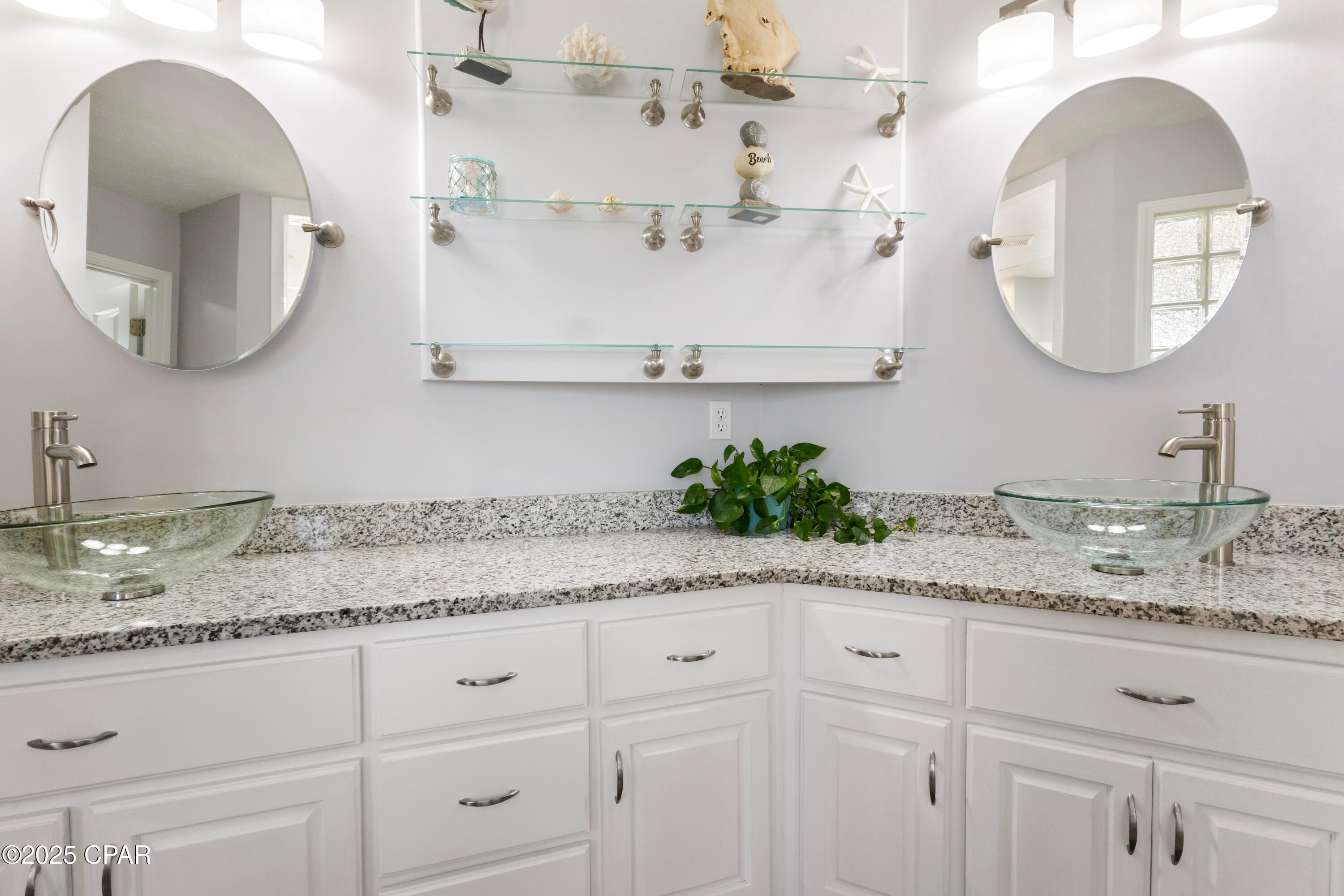 Panama City, Florida, 32404, United States, 3 Bedrooms Bedrooms, ,3 BathroomsBathrooms,Residential,For Sale,1983349