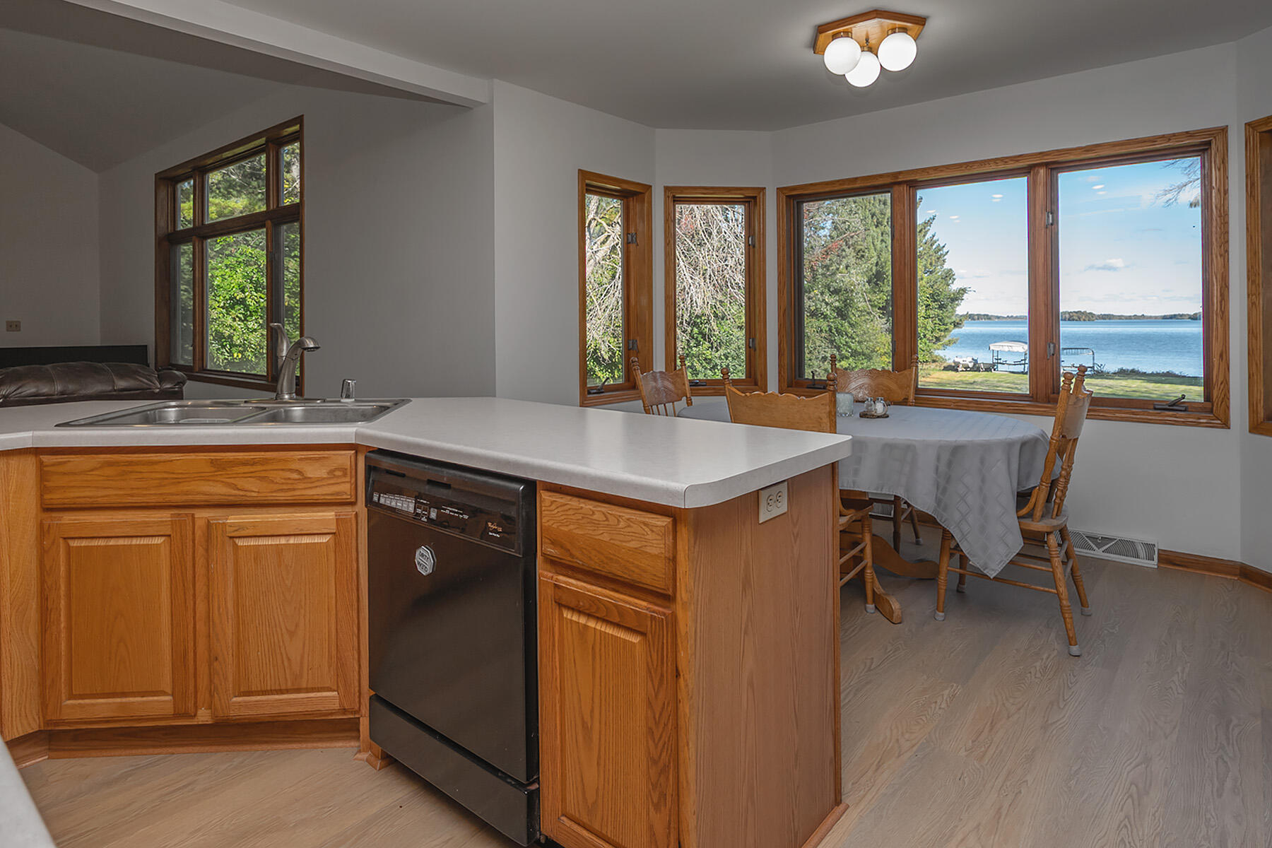 Hustisford, Wisconsin, 53034, United States, 3 Bedrooms Bedrooms, ,3 BathroomsBathrooms,Residential,For Sale,1962581