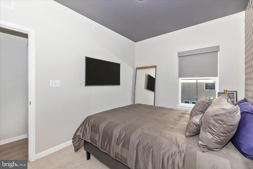 Frederick, Maryland, 21701, United States, 4 Bedrooms Bedrooms, ,4 BathroomsBathrooms,Residential,For Sale,2005194