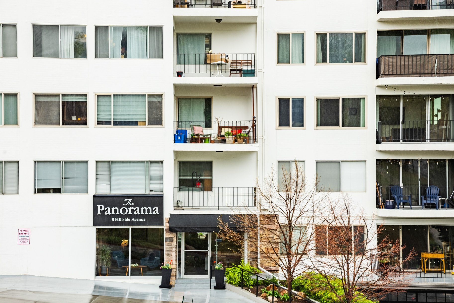  Mid-Century Condo Perched Above City Center - 物件實景