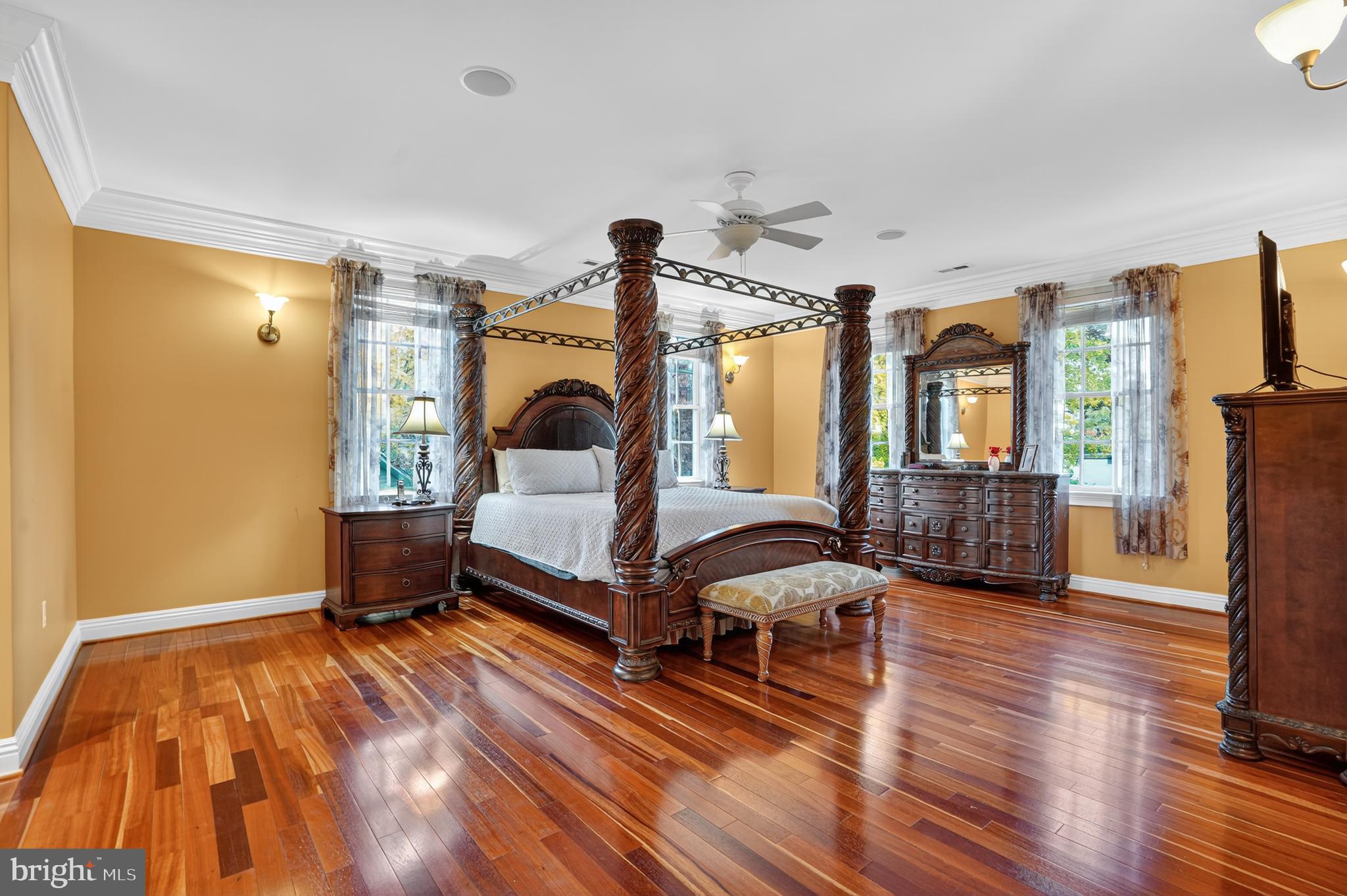 Annandale, Virginia, 22003, United States, 7 Bedrooms Bedrooms, ,6 BathroomsBathrooms,Residential,For Sale,1988748