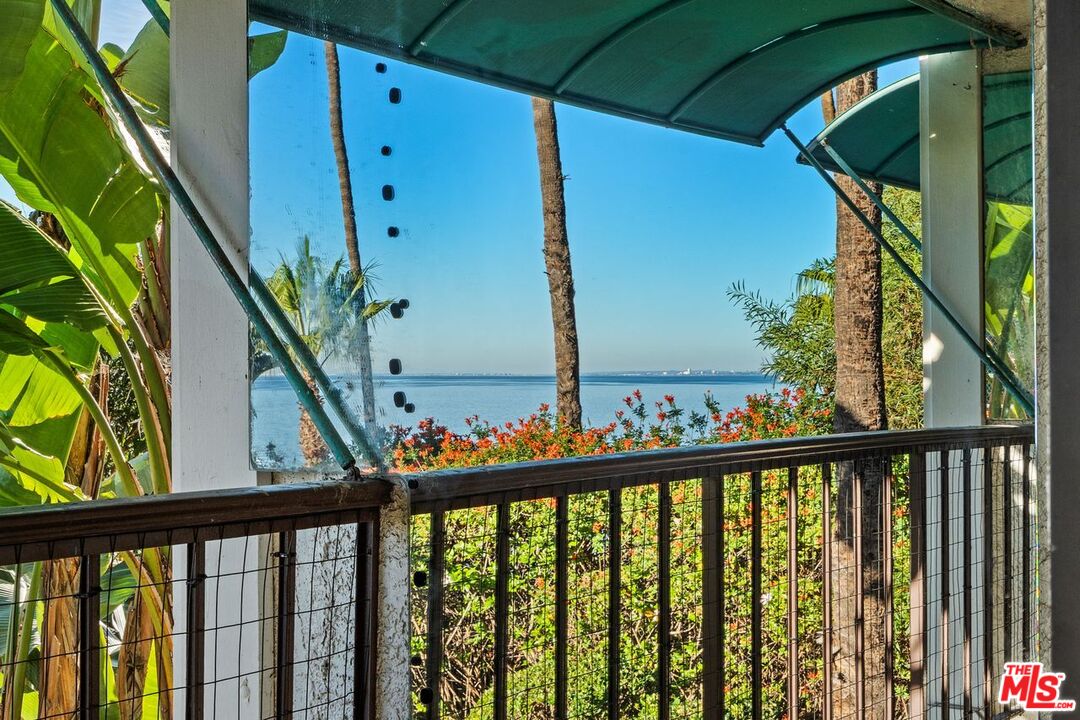 Malibu, California, 90265, United States, ,1 BathroomBathrooms,Residential,For Sale,1999798