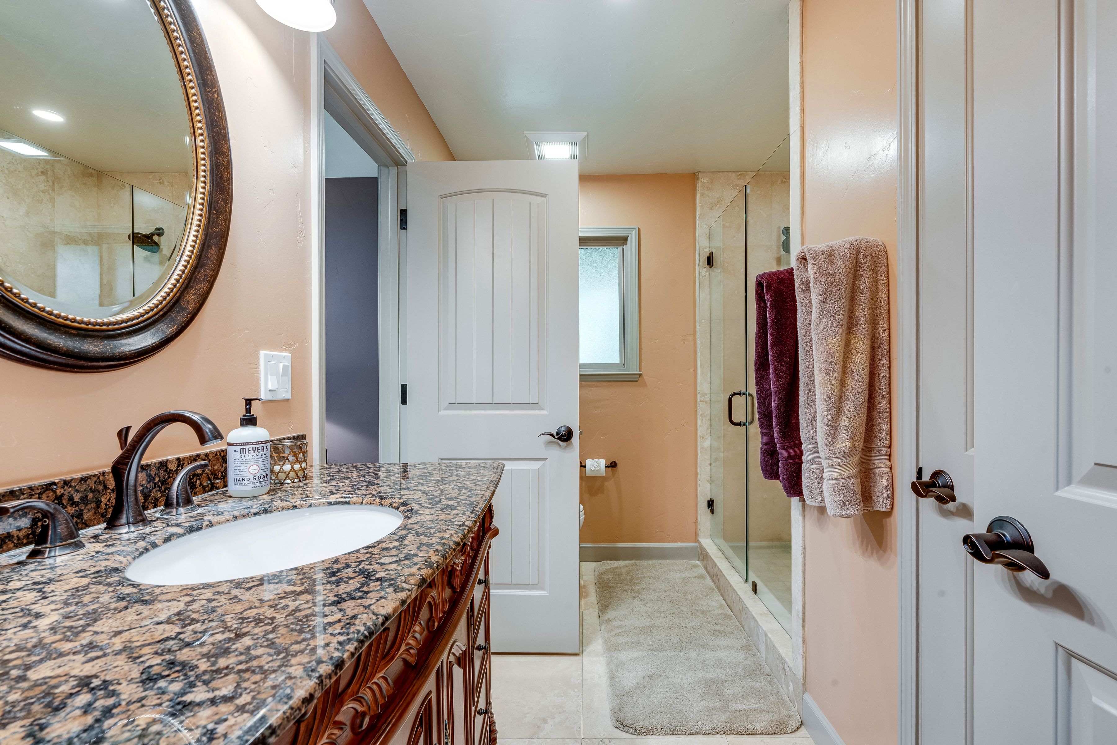  1040 Mount George Avenue - 物件實景