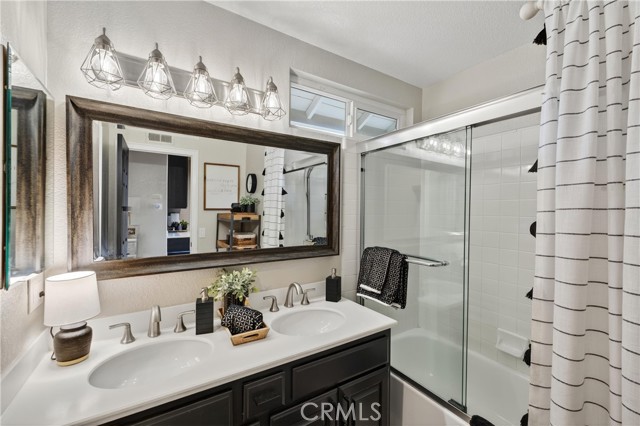 Rancho Santa Margarita, California, 92679, United States, 4 Bedrooms Bedrooms, ,3 BathroomsBathrooms,Residential,For Sale,1990751