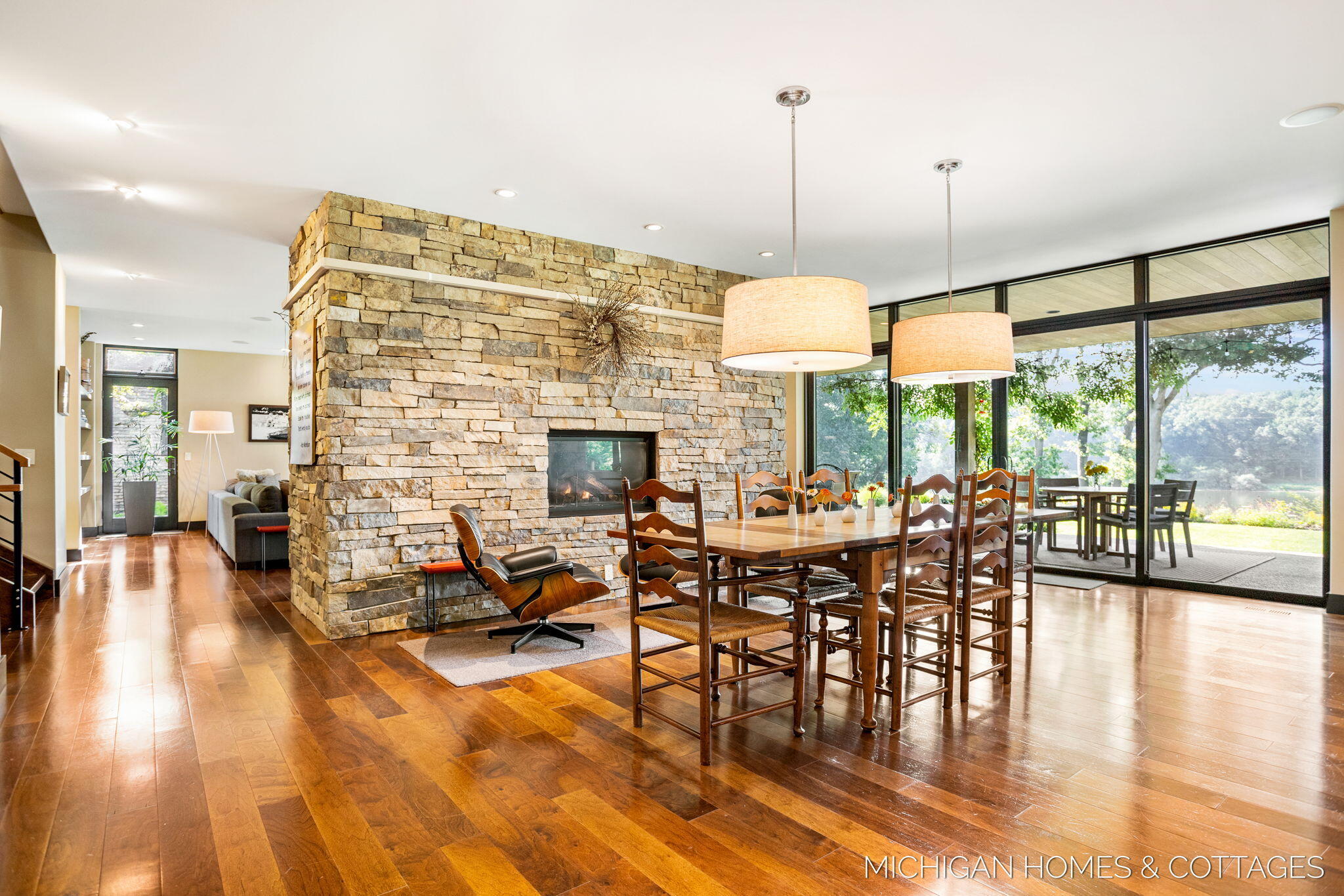 Saugatuck, Michigan, 49453, United States, 5 Bedrooms Bedrooms, ,4 BathroomsBathrooms,Residential,For Sale,1940964