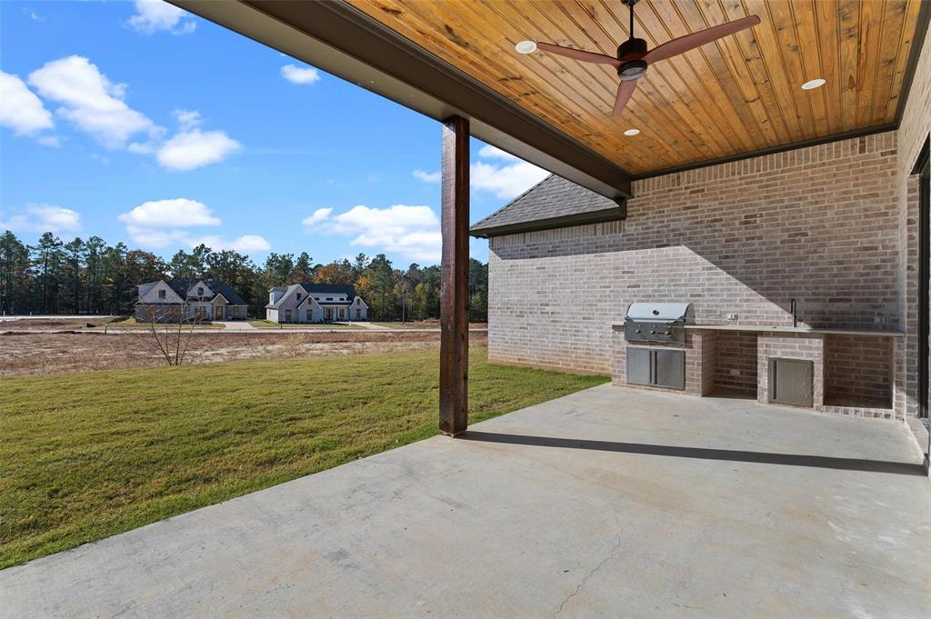 Shreveport, Louisiana, 71106, United States, 4 Bedrooms Bedrooms, ,4 BathroomsBathrooms,Residential,For Sale,1993078