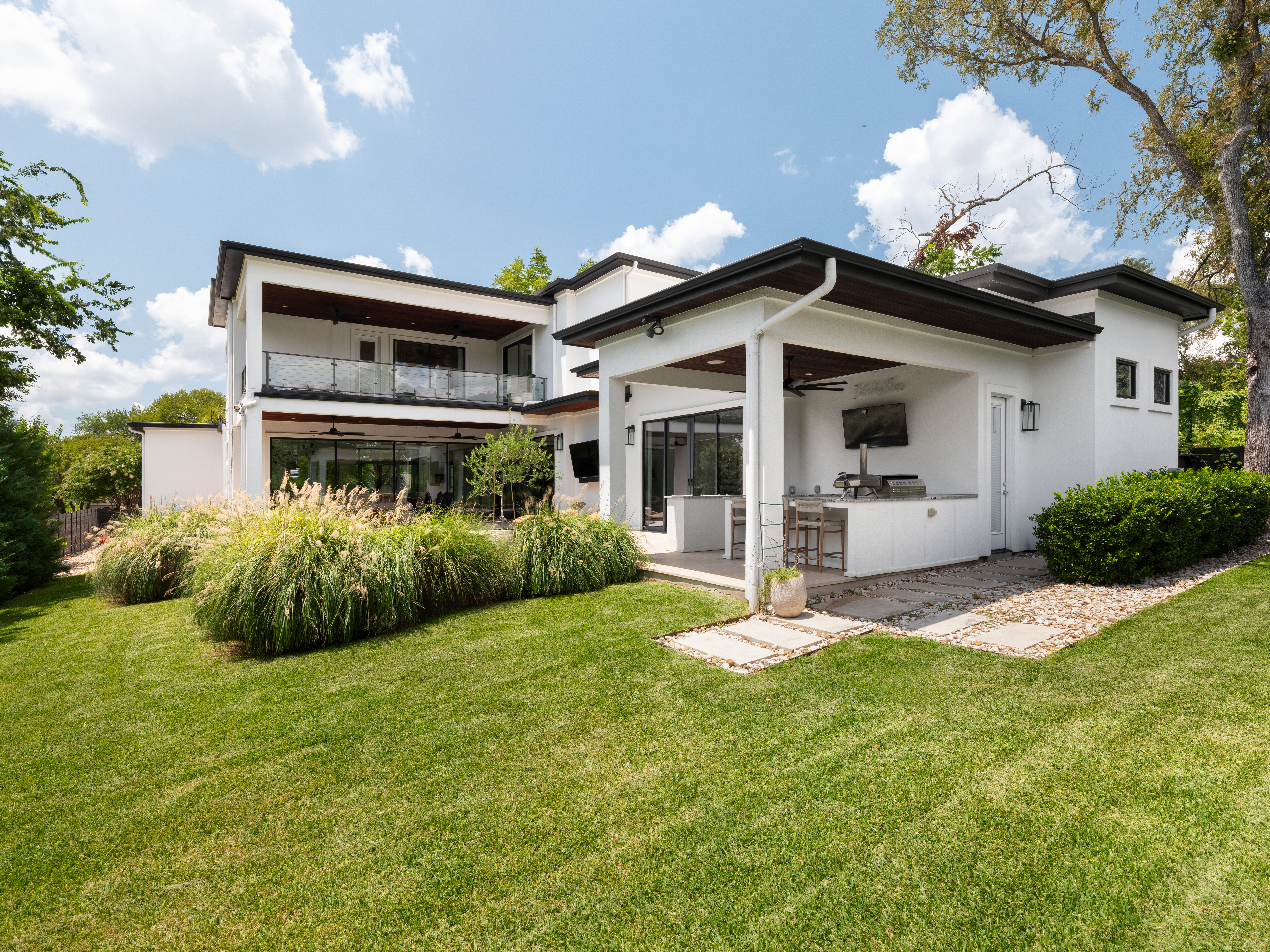  Modern Warmth in the Heart of Tarrytown - 物件實景