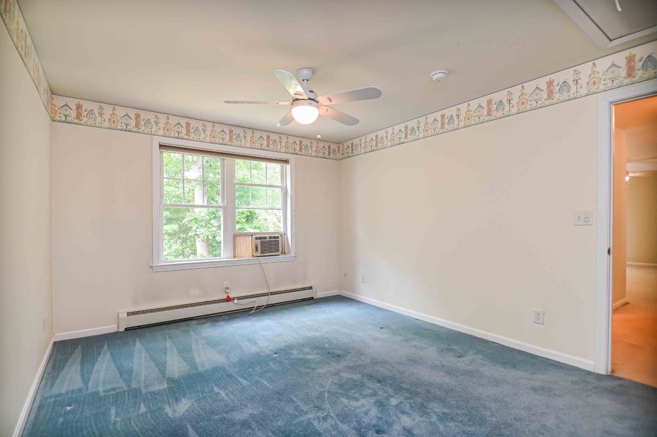 York, Maine, 03909, United States, 2 Bedrooms Bedrooms, ,2 BathroomsBathrooms,Residential,For Sale,1896893