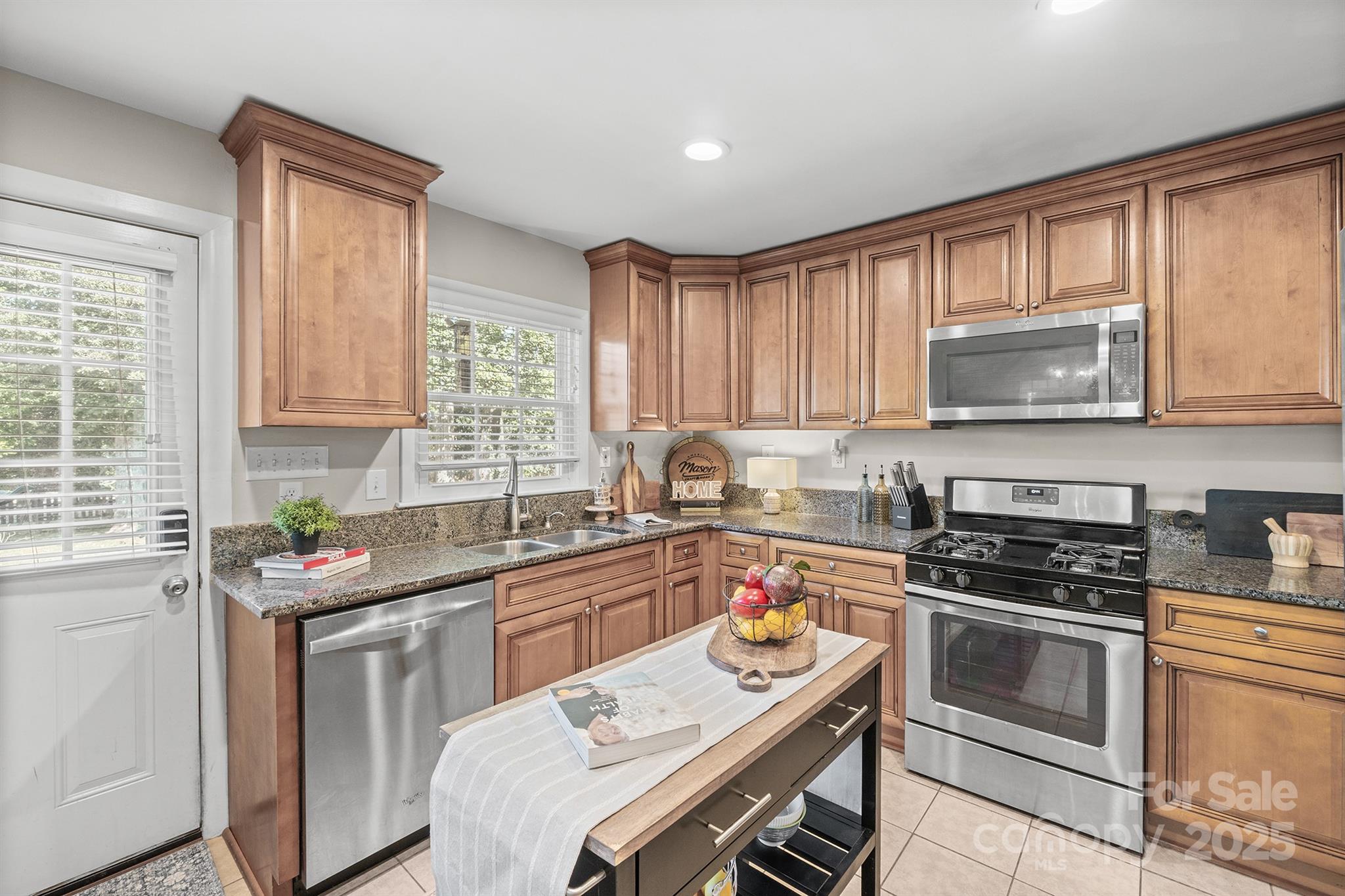 Charlotte, North Carolina, 28210, United States, 3 Bedrooms Bedrooms, ,2 BathroomsBathrooms,Residential,For Sale,1950475