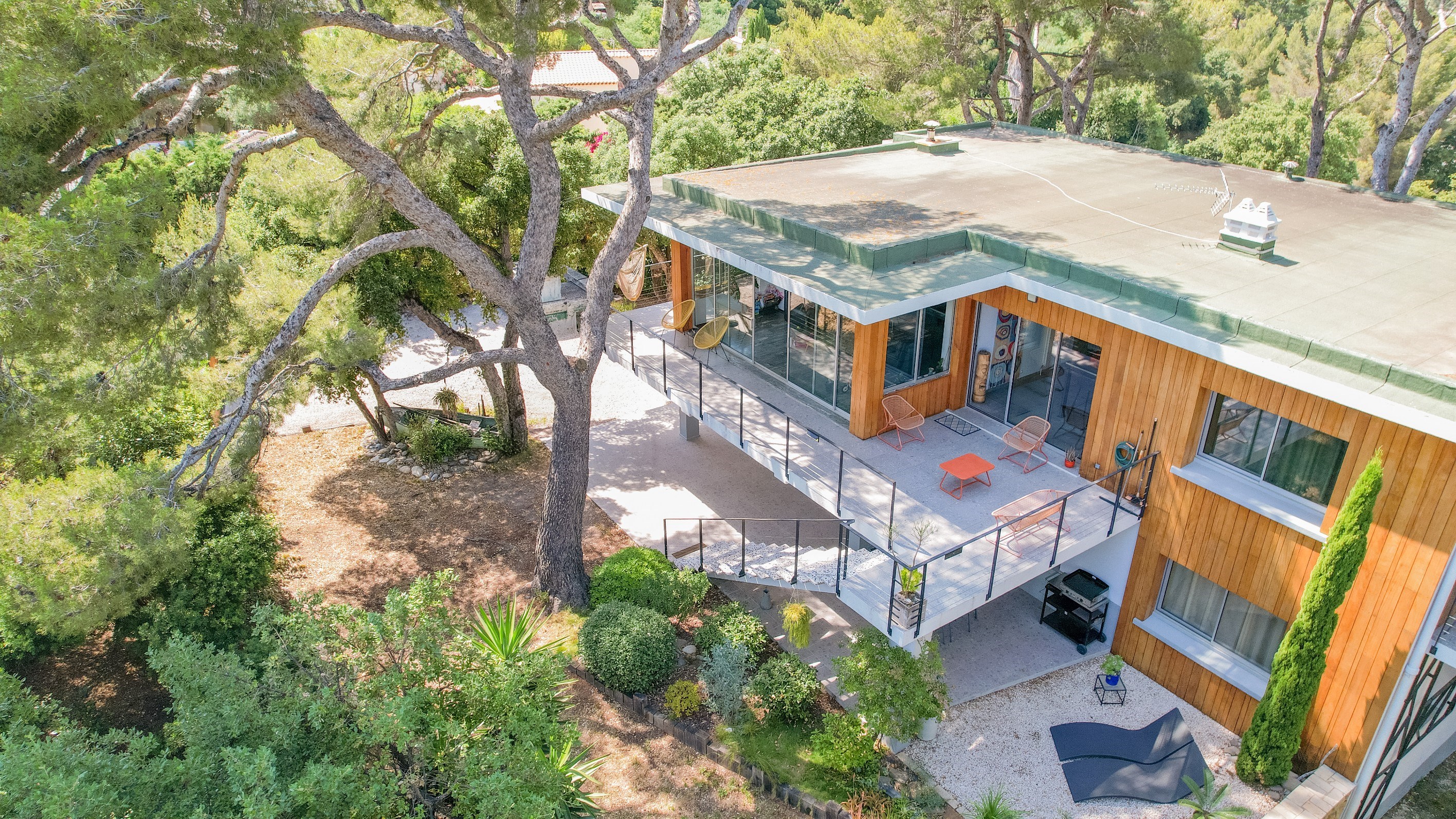  La Seyne-sur-Mer, Evescat neighborhood– Contemporary Home on Expansive Grounds - 物件實景