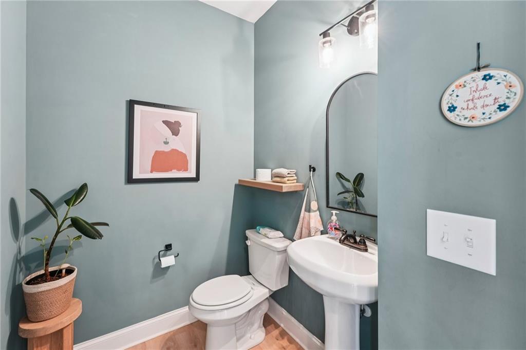 Canton, Georgia, 30114, United States, 6 Bedrooms Bedrooms, ,4 BathroomsBathrooms,Residential,For Sale,1978205