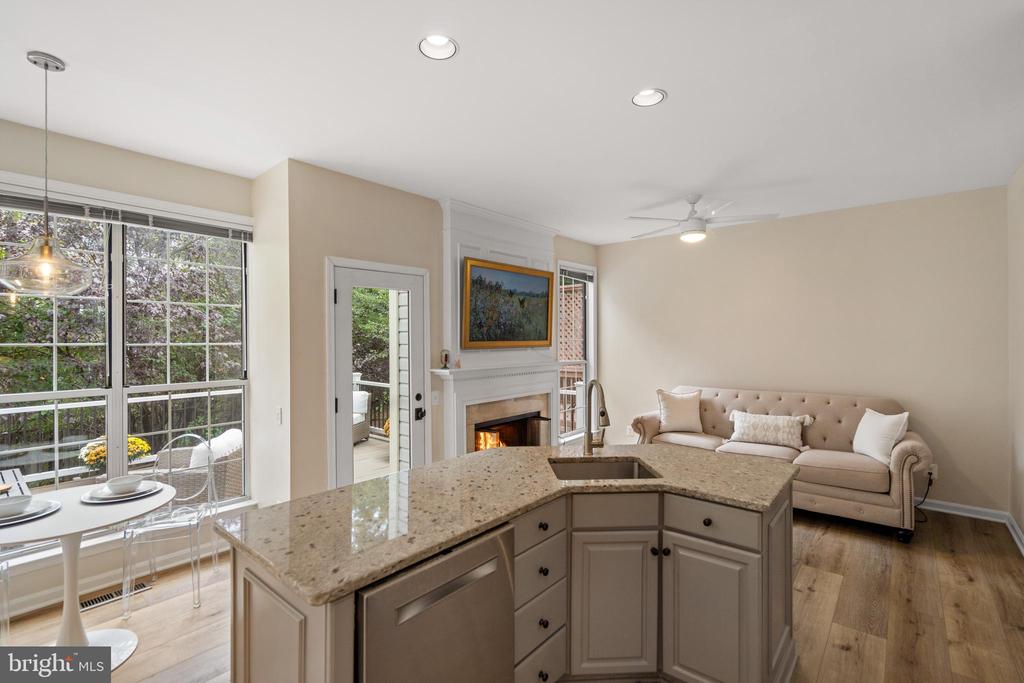 Sterling, Virginia, 20165, United States, 3 Bedrooms Bedrooms, ,4 BathroomsBathrooms,Residential,For Sale,1984617