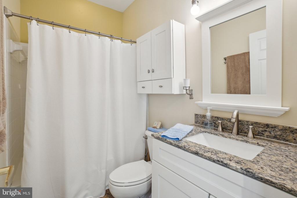 Gainesville, Virginia, 20155, United States, 3 Bedrooms Bedrooms, ,4 BathroomsBathrooms,Residential,For Sale,1896801
