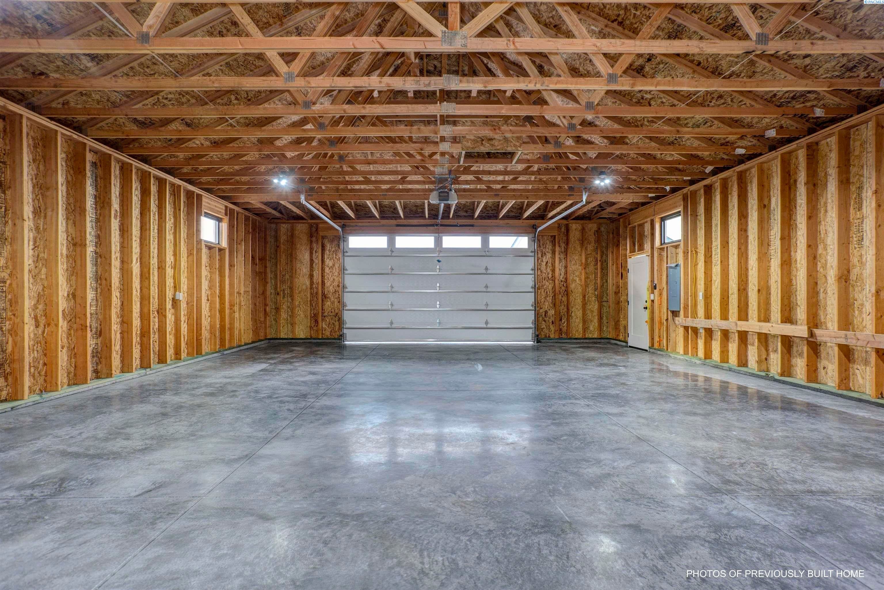 Pasco, Washington, 99301, United States, 4 Bedrooms Bedrooms, ,3 BathroomsBathrooms,Residential,For Sale,1900803