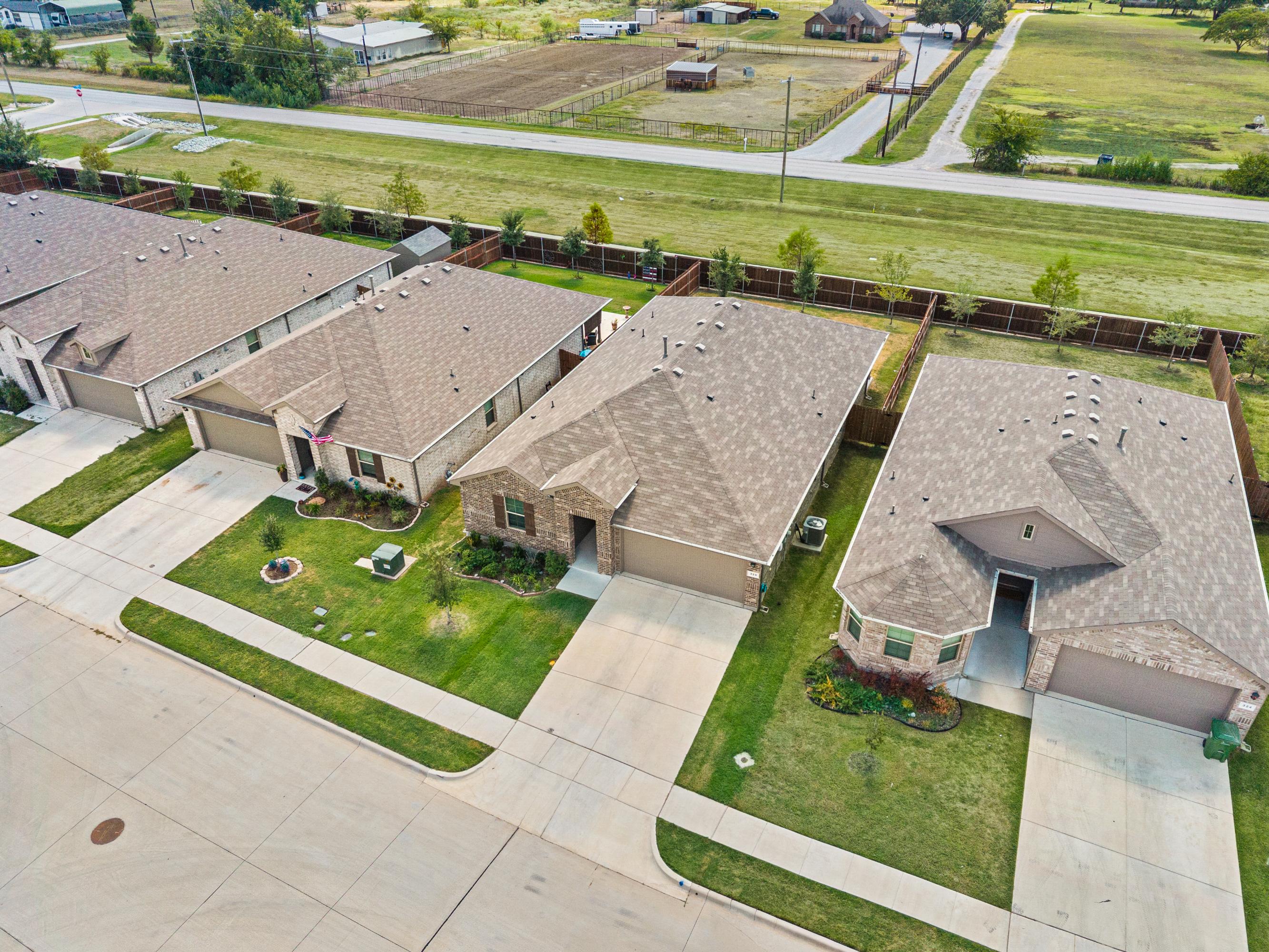  320 Sculptors Crossing, Springtown, TX, 76082 - 物件實景