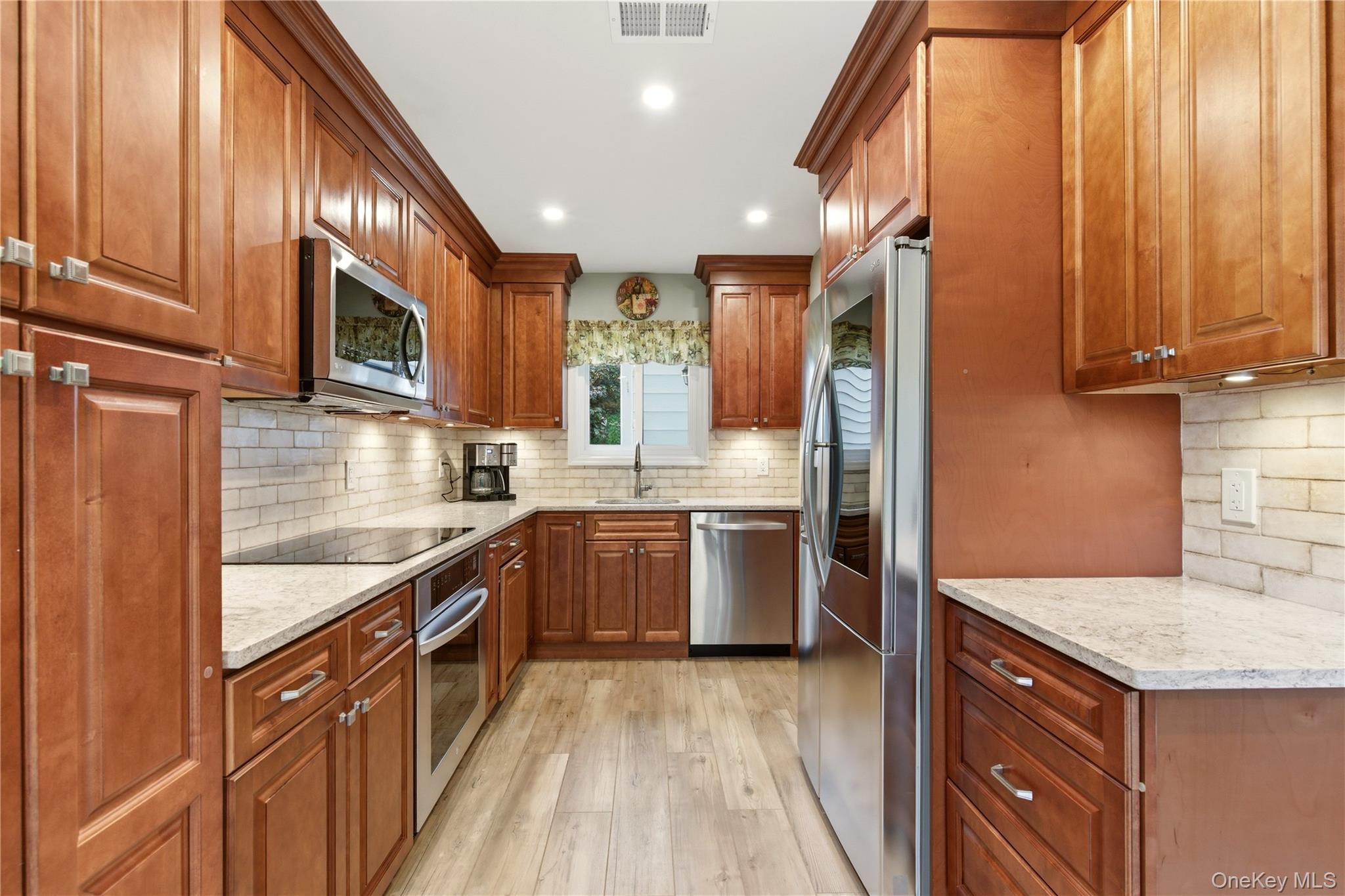  44 Hidden Ridge Drive, Syosset, NY, 11791 - 物件實景