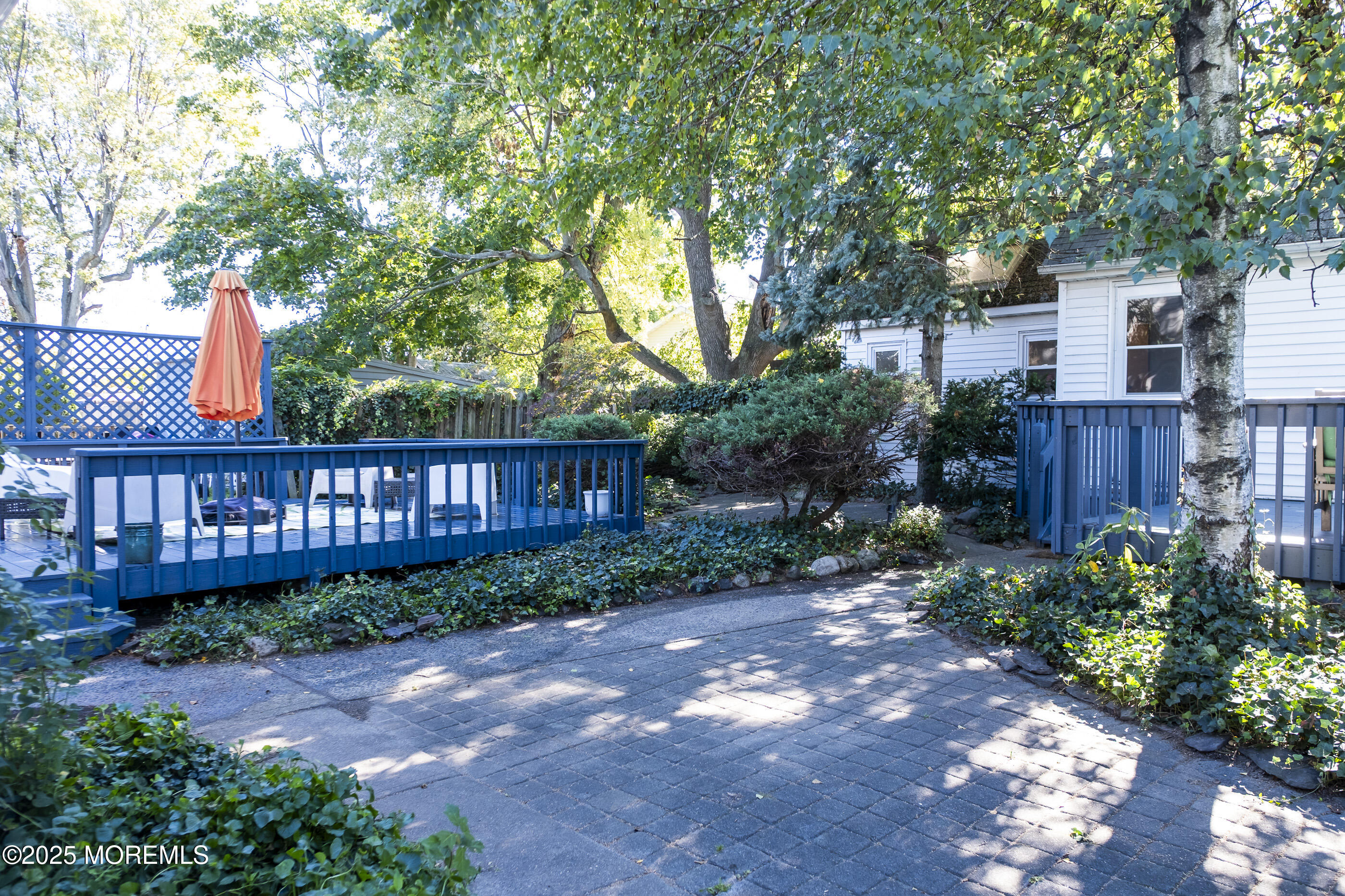 Leonardo, New Jersey, 07737, United States, 4 Bedrooms Bedrooms, ,3 BathroomsBathrooms,Residential,For Sale,1989142