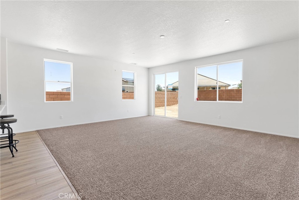 Victorville, California, 92395, United States, 3 Bedrooms Bedrooms, ,2 BathroomsBathrooms,Residential,For Sale,1865336
