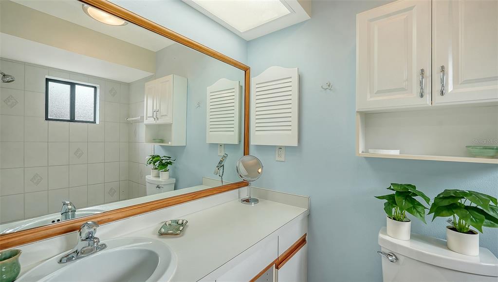 Bradenton, Florida, 34209, United States, 3 Bedrooms Bedrooms, ,2 BathroomsBathrooms,Residential,For Sale,2001818