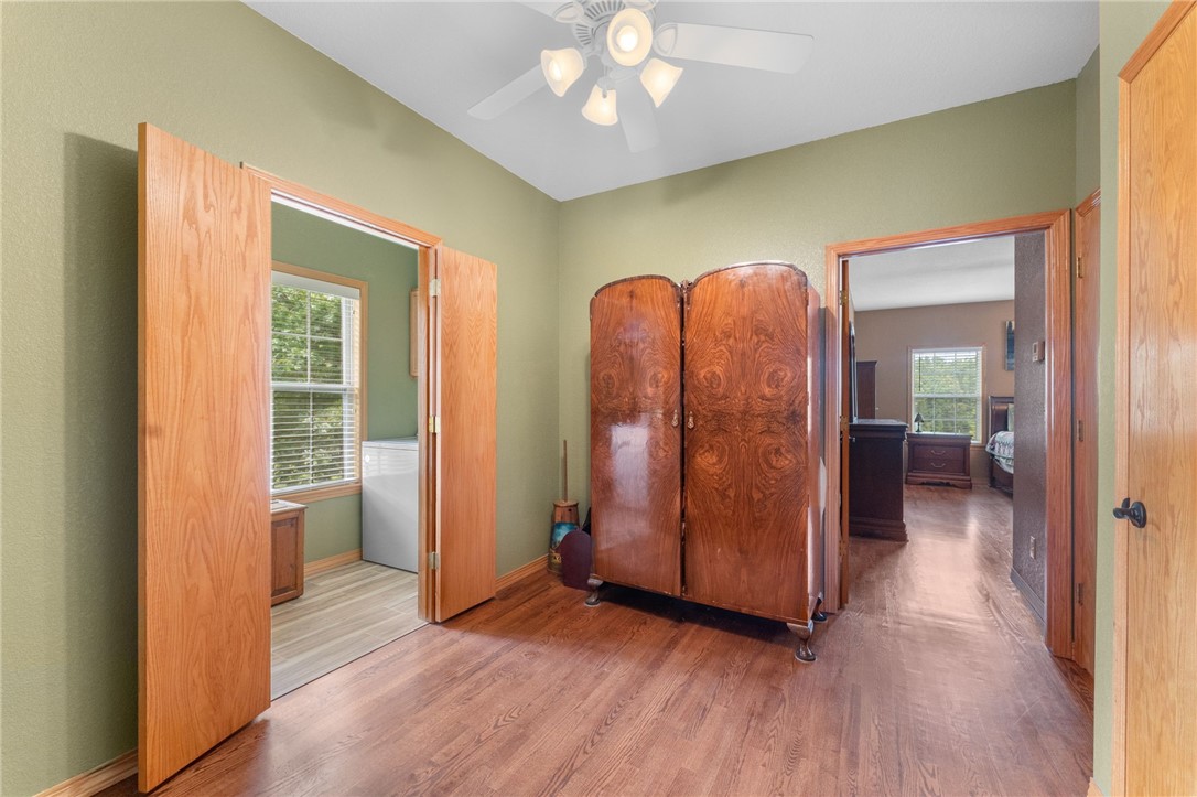 Bella Vista, Arkansas, 72715, United States, 3 Bedrooms Bedrooms, ,4 BathroomsBathrooms,Residential,For Sale,1942252