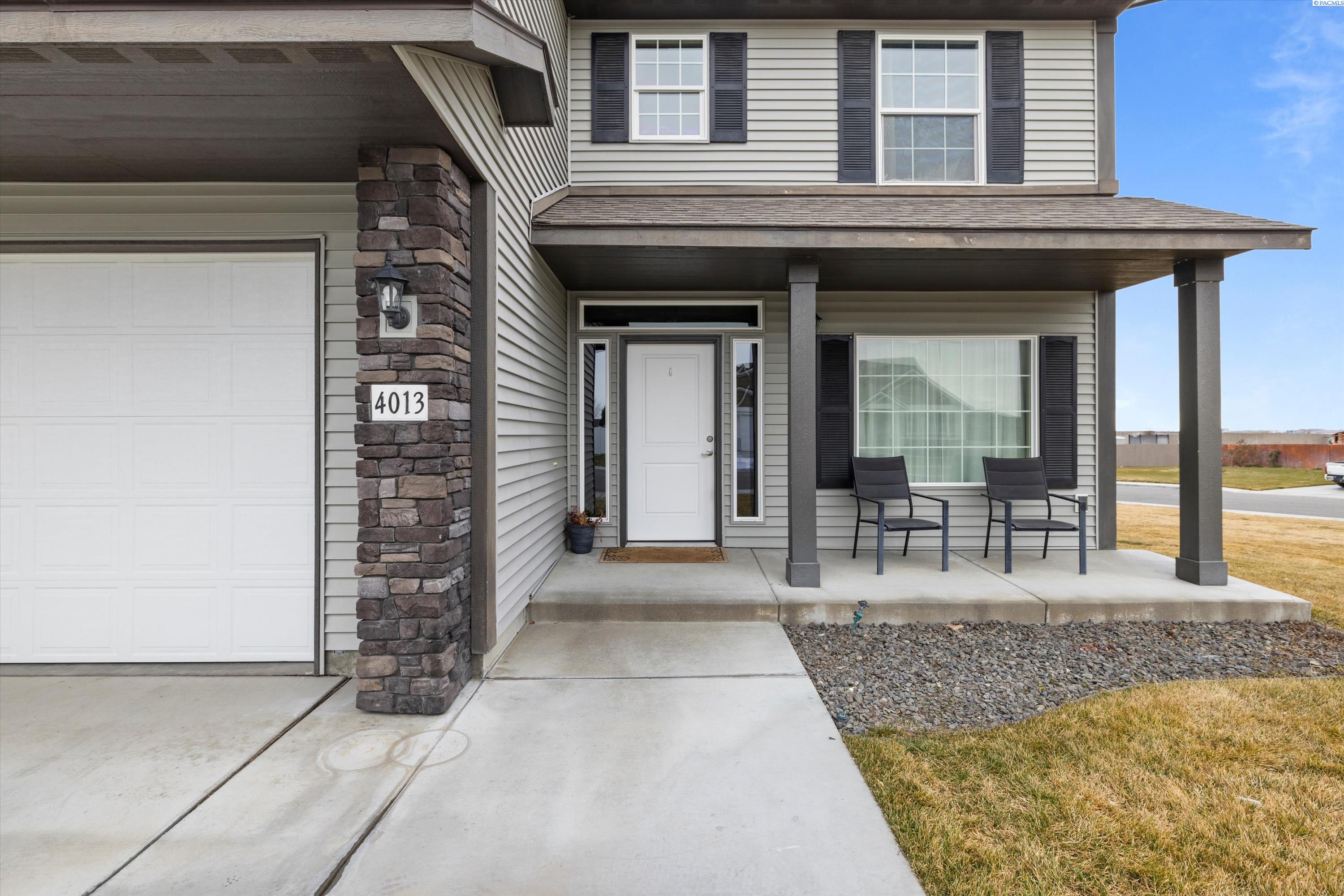 Pasco, Washington, 99301, United States, 6 Bedrooms Bedrooms, ,3 BathroomsBathrooms,Residential,For Sale,1705184