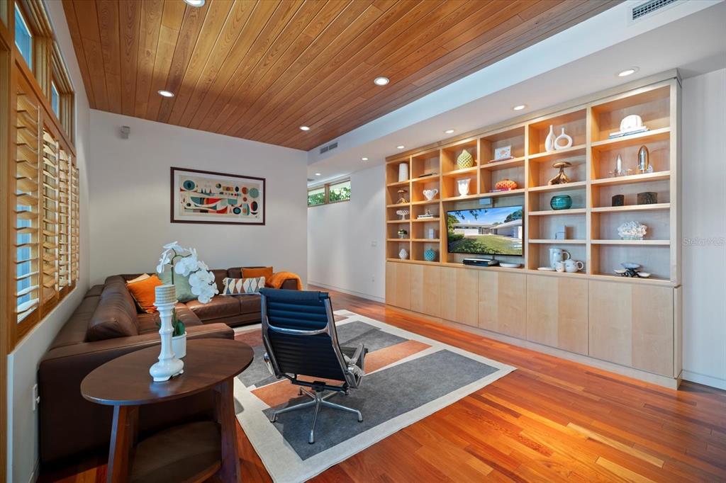 Sarasota, Florida, 34239, United States, 4 Bedrooms Bedrooms, ,5 BathroomsBathrooms,Residential,For Sale,1988202