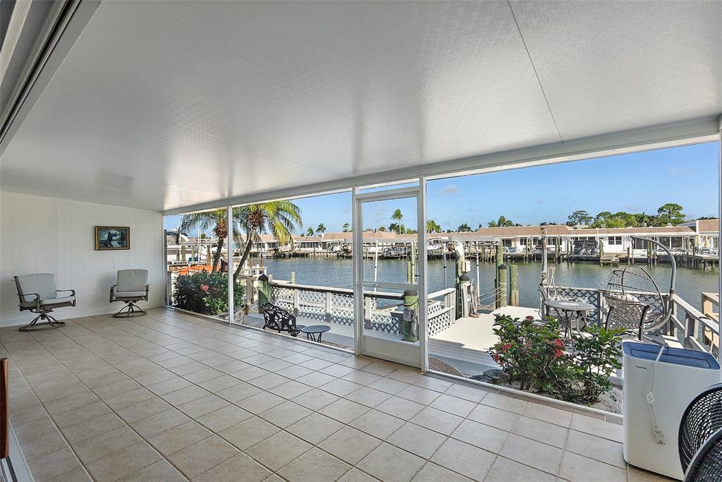 St Petersburg, Florida, 33708, United States, 2 Bedrooms Bedrooms, ,2 BathroomsBathrooms,Residential,For Sale,1963095