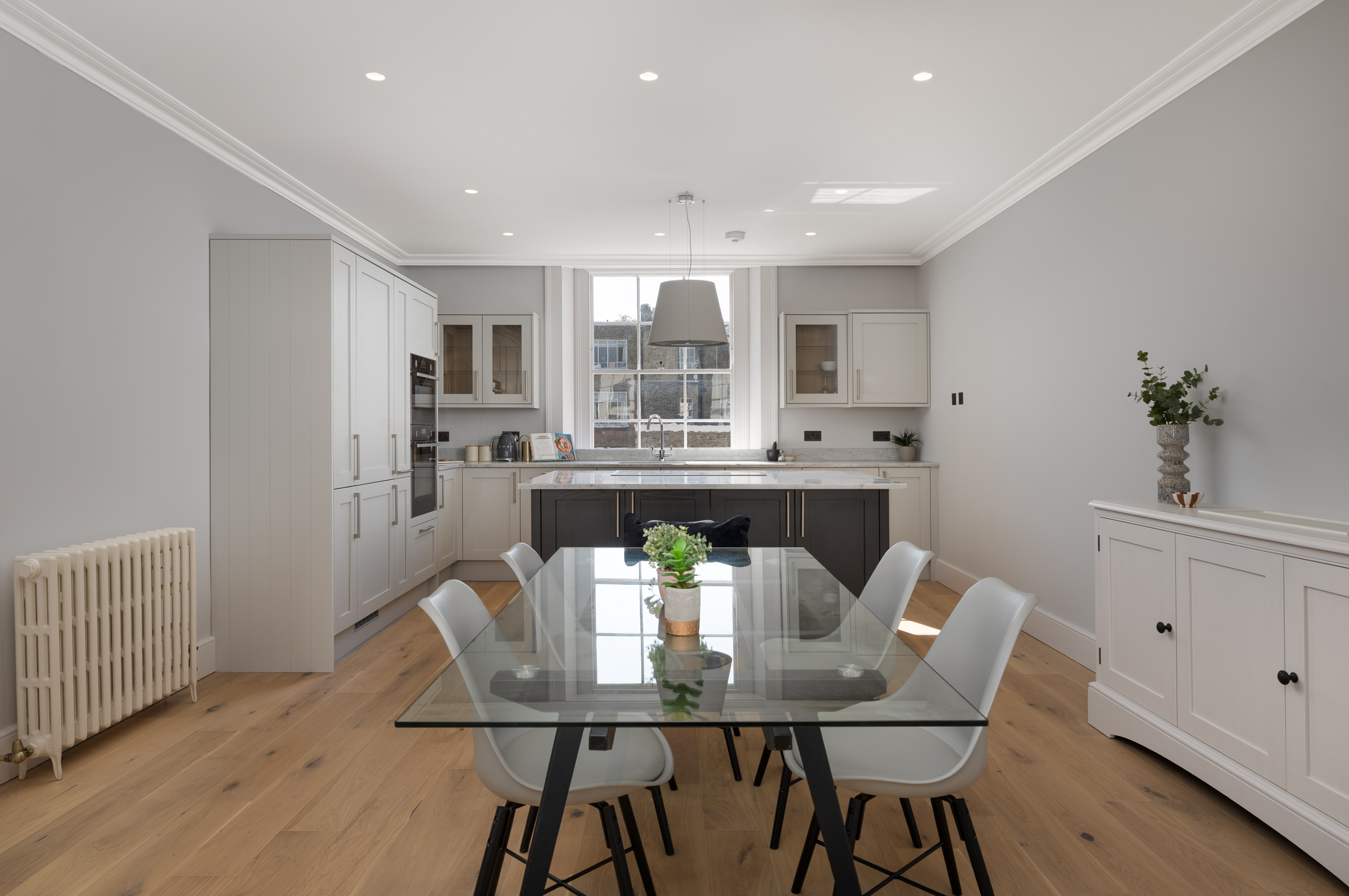  A Three-Bedroom Triplex with a Large Roof Terrace in Belgravia - 物件實景