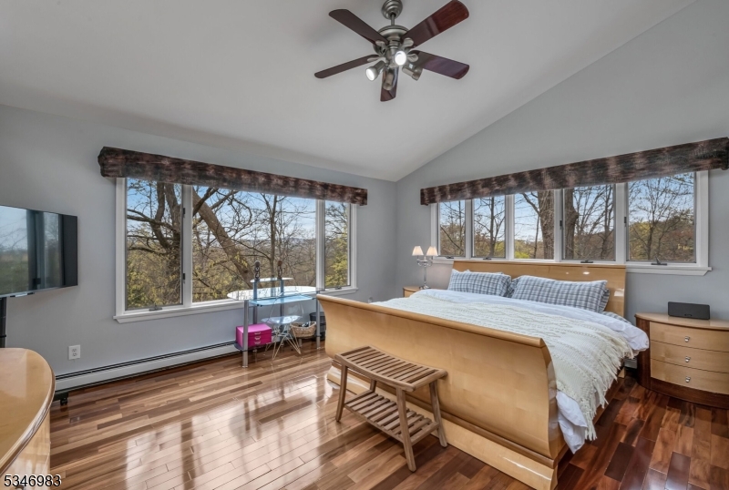 Ringwood Boro, New Jersey, 07456, United States, 4 Bedrooms Bedrooms, ,2 BathroomsBathrooms,Residential,For Sale,1794358