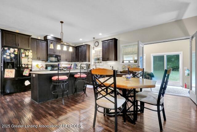 Charlotte, Michigan, 48813, United States, 5 Bedrooms Bedrooms, ,5 BathroomsBathrooms,Residential,For Sale,1985665