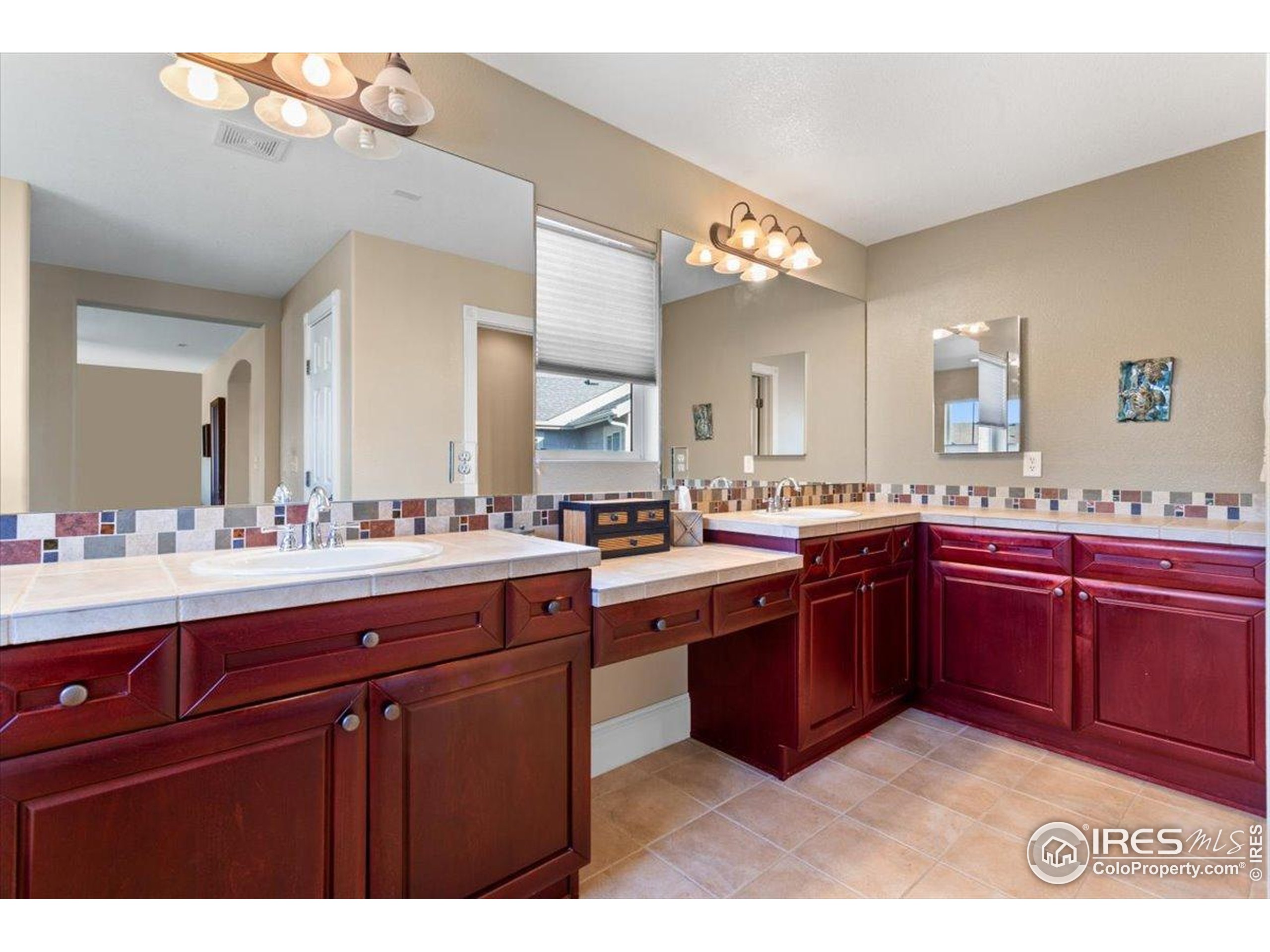 Longmont, Colorado, 80503, United States, 4 Bedrooms Bedrooms, ,3 BathroomsBathrooms,Residential,For Sale,1910378