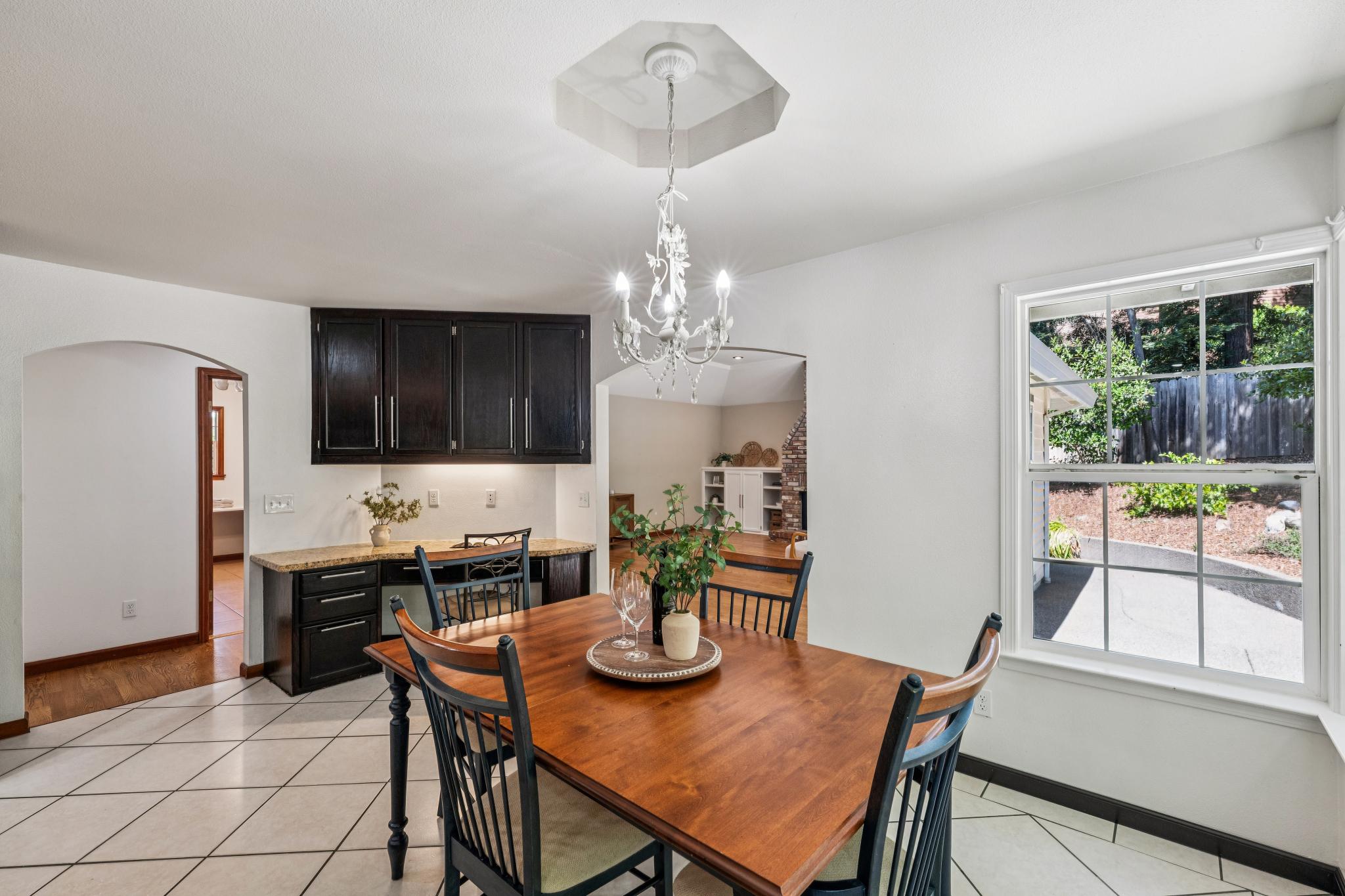  Elegant Northeast Santa Rosa Home on .5 Acres - 物件實景