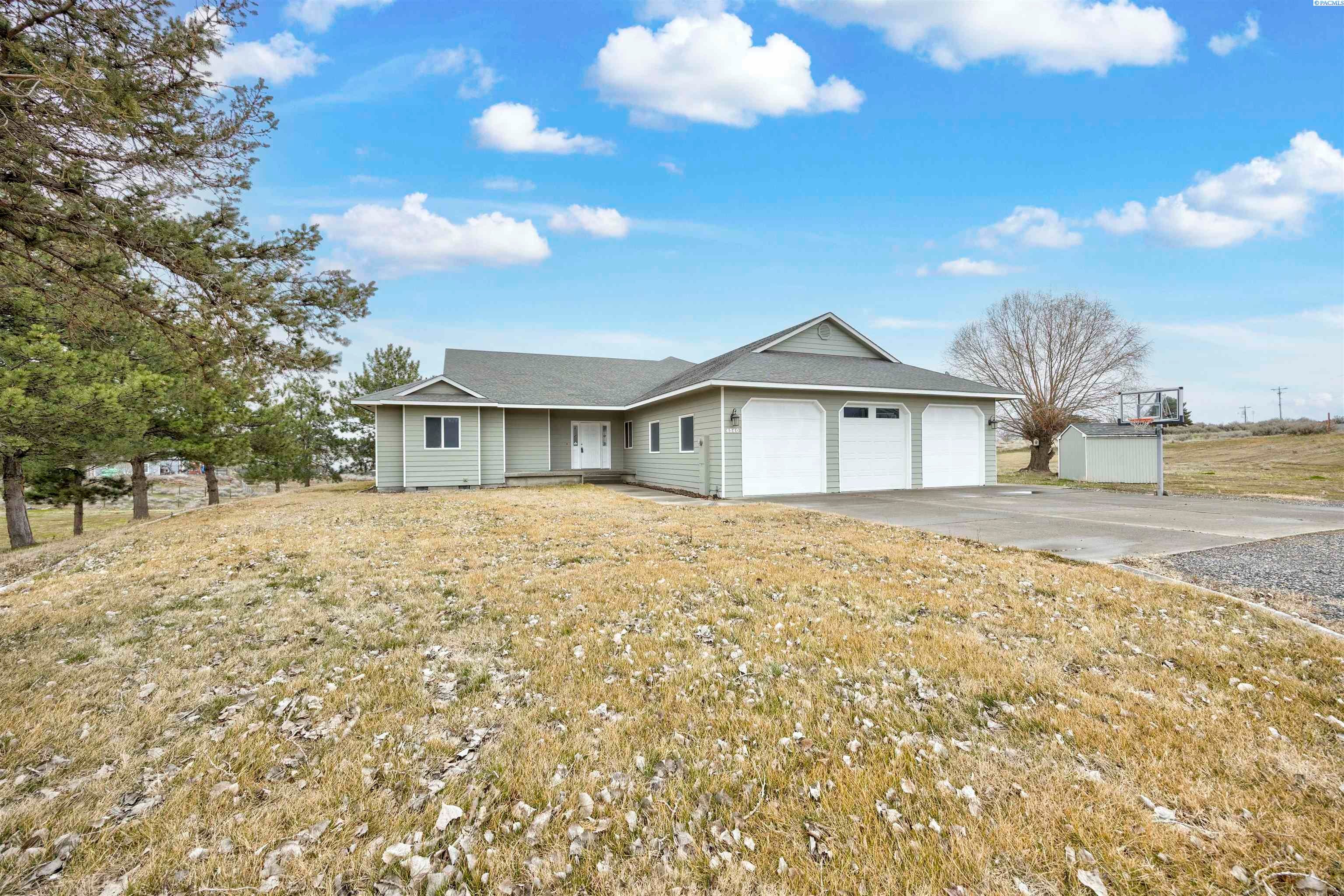 West Richland, Washington, 99353, United States, 5 Bedrooms Bedrooms, ,3 BathroomsBathrooms,Residential,For Sale,2020893