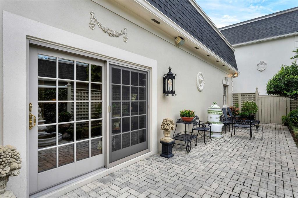 Orlando, Florida, 32804, United States, 3 Bedrooms Bedrooms, ,3 BathroomsBathrooms,Residential,For Sale,1951142