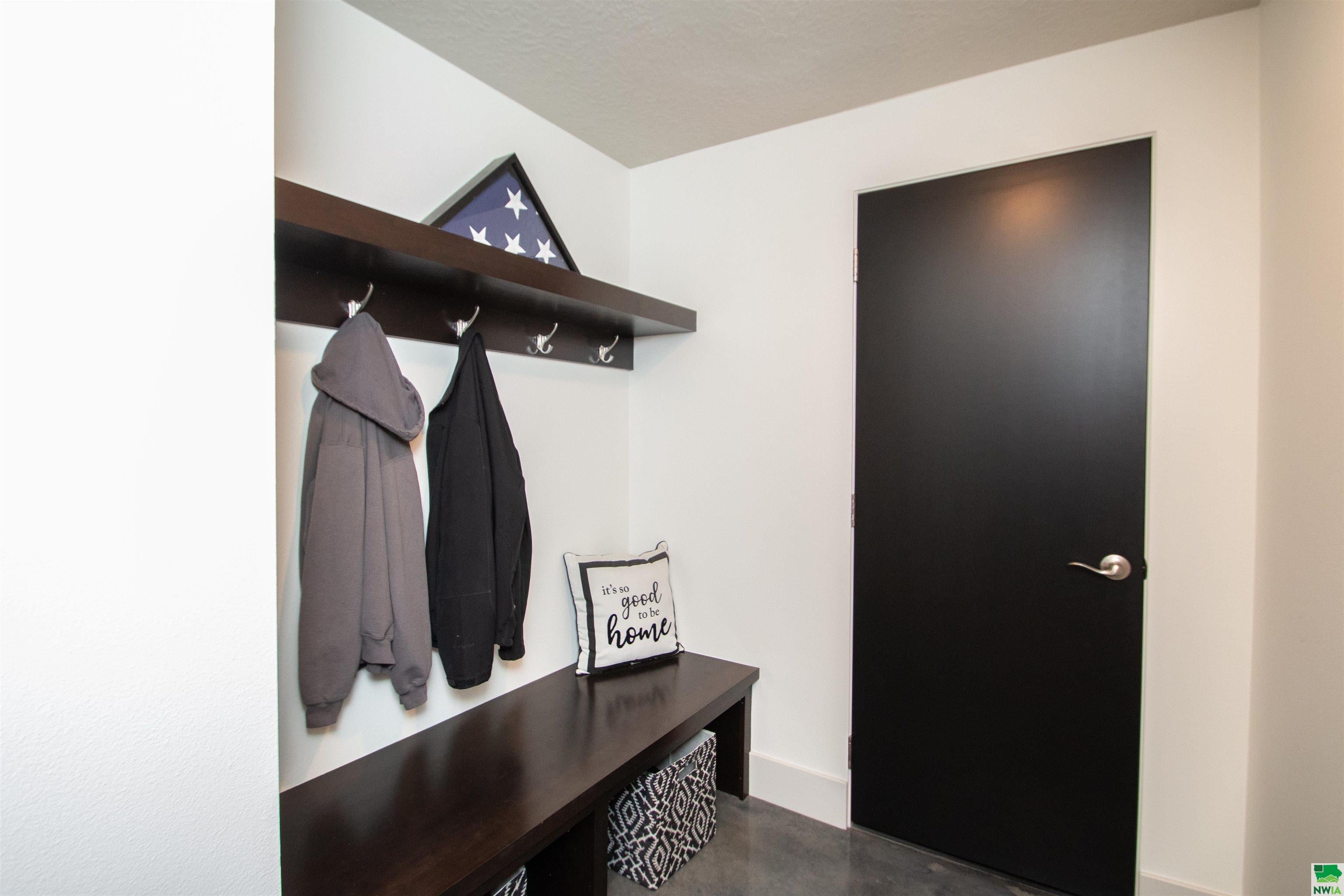 Dakota Dunes, South Dakota, 57049, United States, 3 Bedrooms Bedrooms, ,3 BathroomsBathrooms,Residential,For Sale,1984312