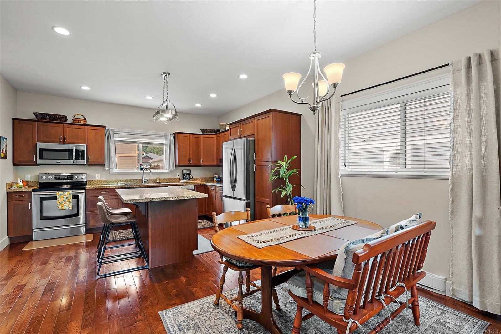 DUNCAN, British Columbia, V9L 0E1, CA, 4 Bedrooms Bedrooms, ,Residential,For Sale,1950209