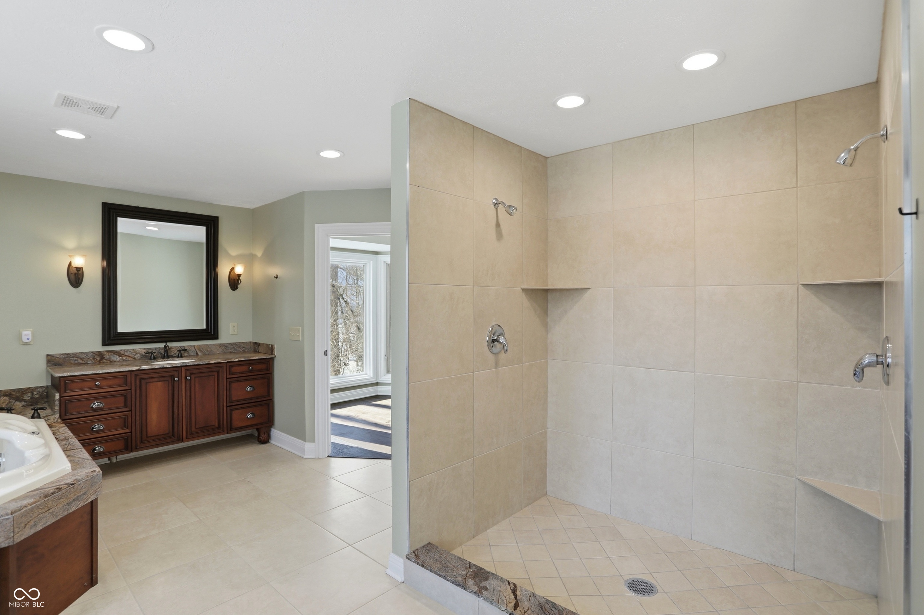 Indianapolis, Indiana, 46256, United States, 6 Bedrooms Bedrooms, ,10 BathroomsBathrooms,Residential,For Sale,2016946