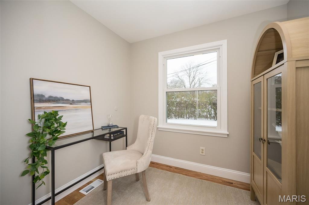 Ellisville, Missouri, 63011, United States, 4 Bedrooms Bedrooms, ,3 BathroomsBathrooms,Residential,For Sale,2002113