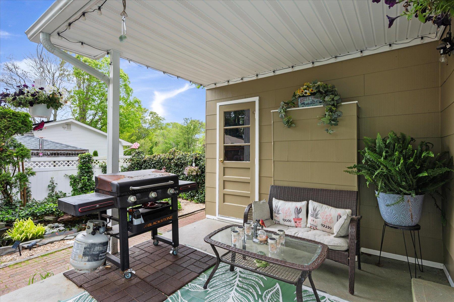 East Moriches, New York, 11940, United States, 3 Bedrooms Bedrooms, ,1 BathroomBathrooms,Residential,For Sale,1837952