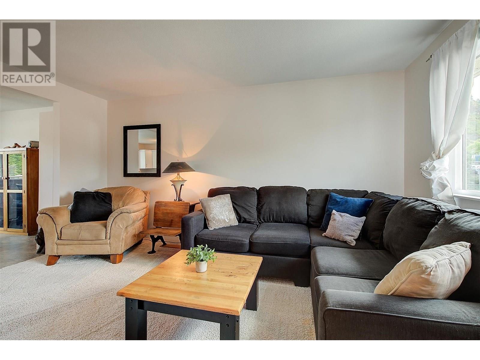 WEST KELOWNA, British Columbia, V1Z 3K5, CA, 2 Bedrooms Bedrooms, ,1 BathroomBathrooms,Residential,For Sale,1913142