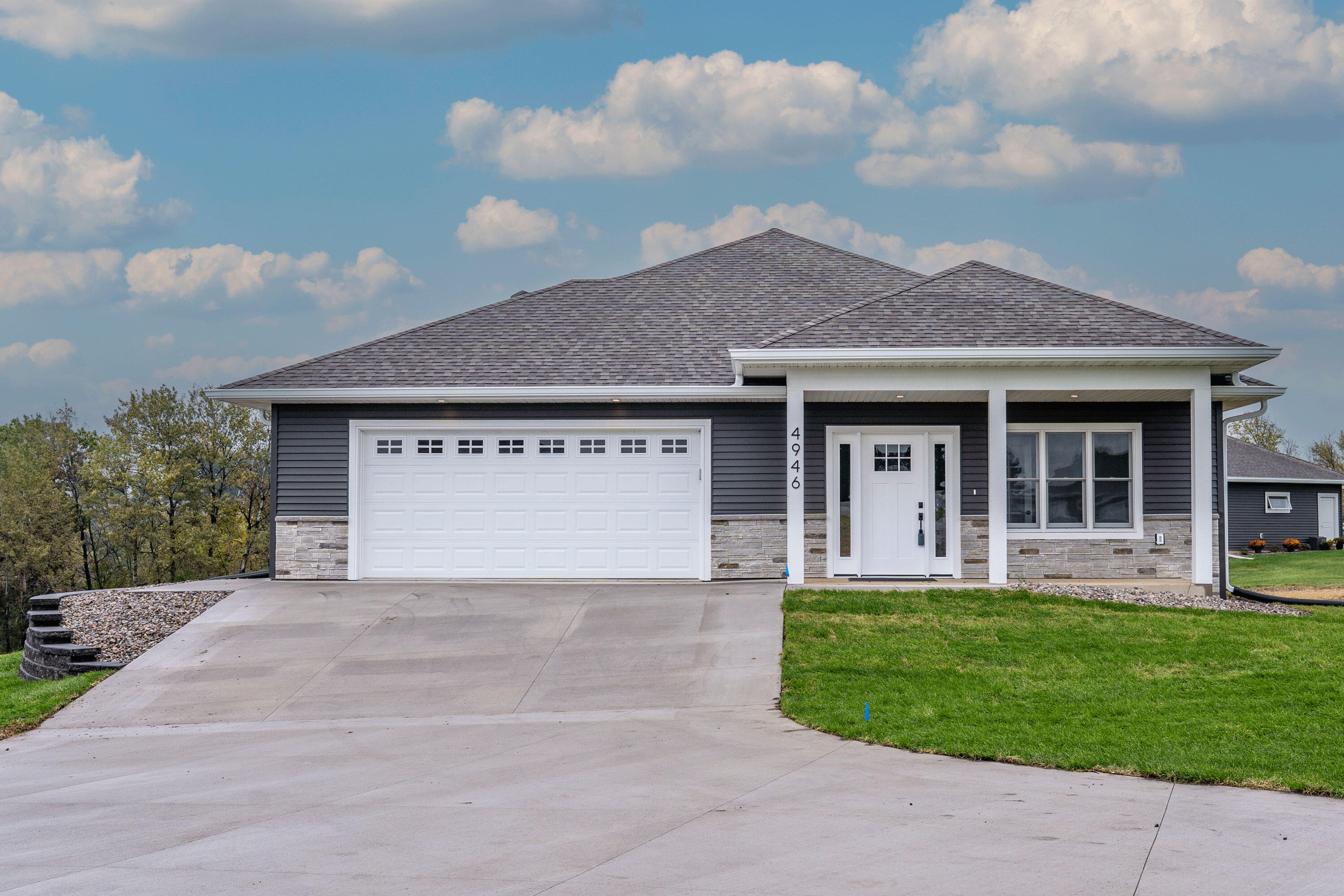 Shelby, Wisconsin, 54601, United States, 3 Bedrooms Bedrooms, ,3 BathroomsBathrooms,Residential,For Sale,1966708