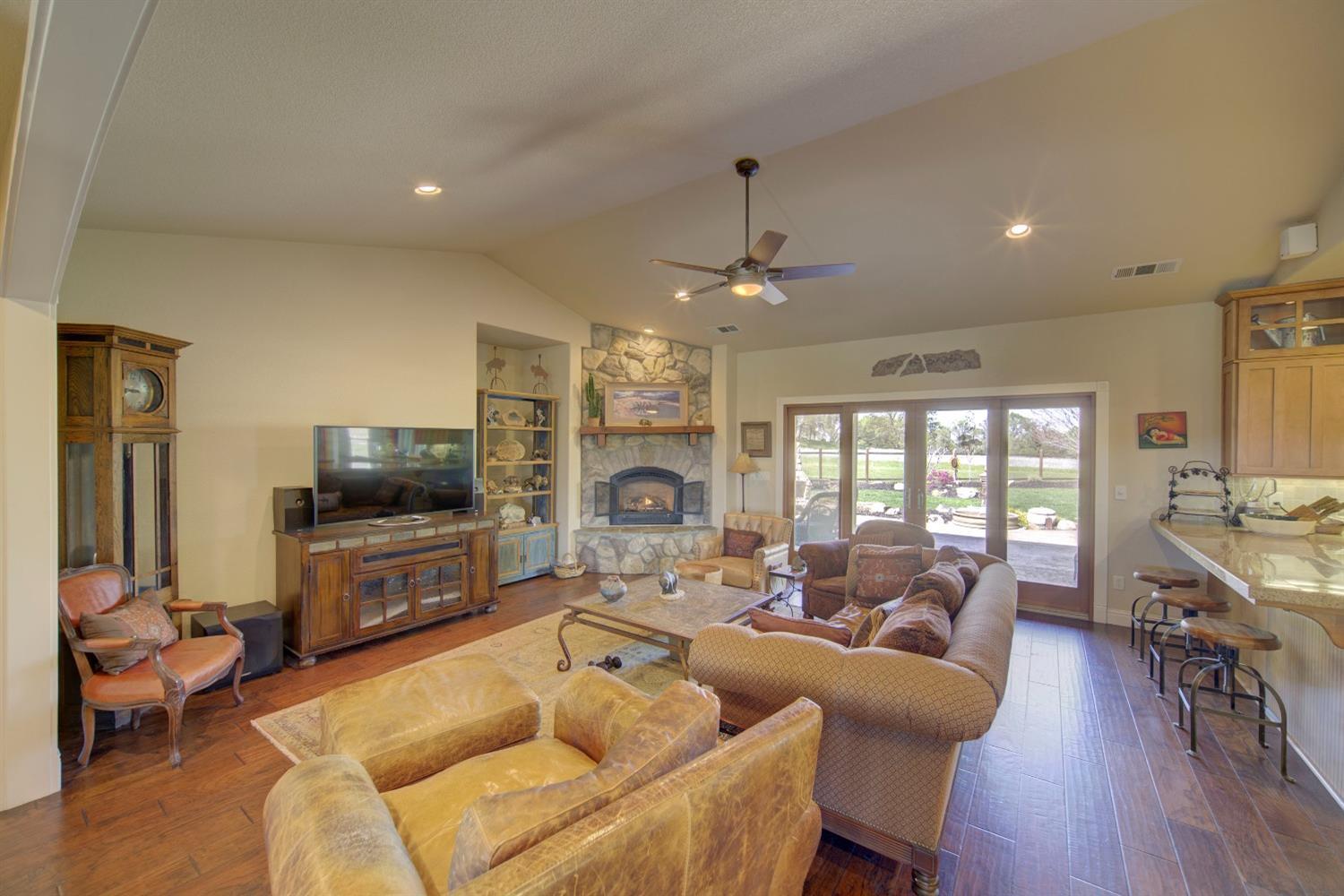 Auburn, California, 95603, United States, 3 Bedrooms Bedrooms, ,3 BathroomsBathrooms,Residential,For Sale,1976259