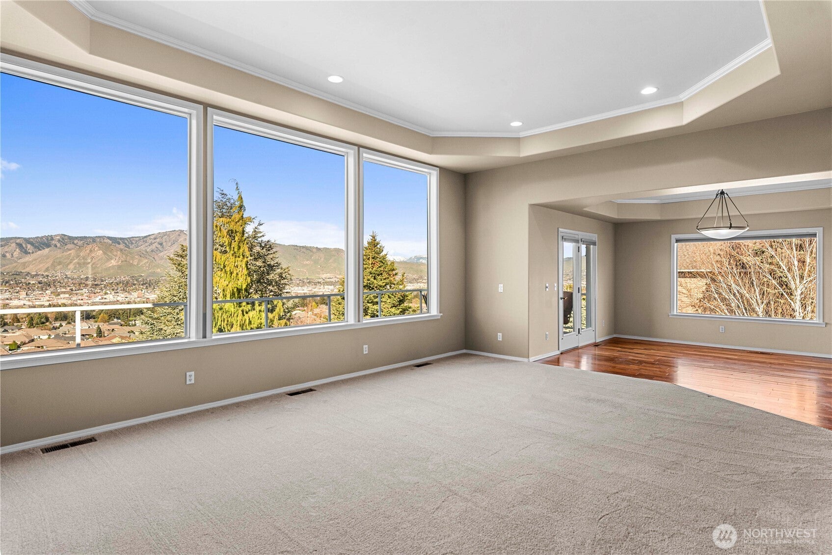 East Wenatchee, Washington, 98802, United States, 4 Bedrooms Bedrooms, ,3 BathroomsBathrooms,Residential,For Sale,1818465